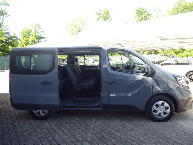 RENAULT Trafic Blue dCi 150 Passenger Business EDC-image-12