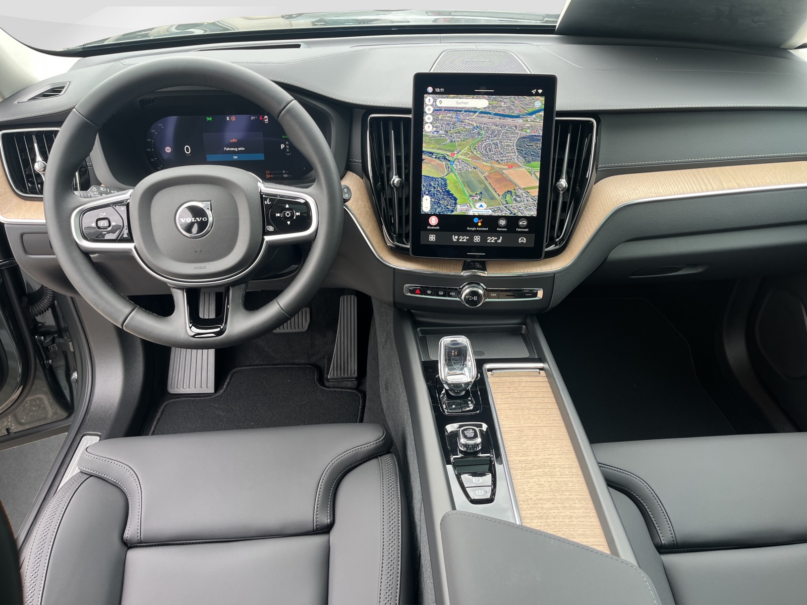 VOLVO XC60 2.0 T6 TE Ultra Dark eAWD-image-14