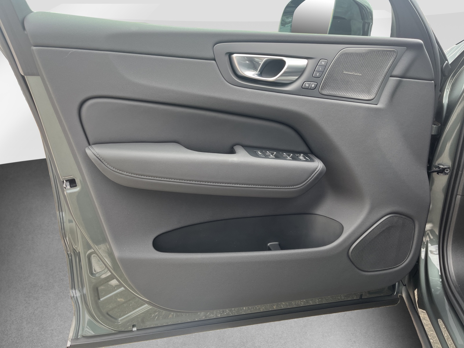 VOLVO XC60 2.0 T6 TE Ultra Dark eAWD-image-11