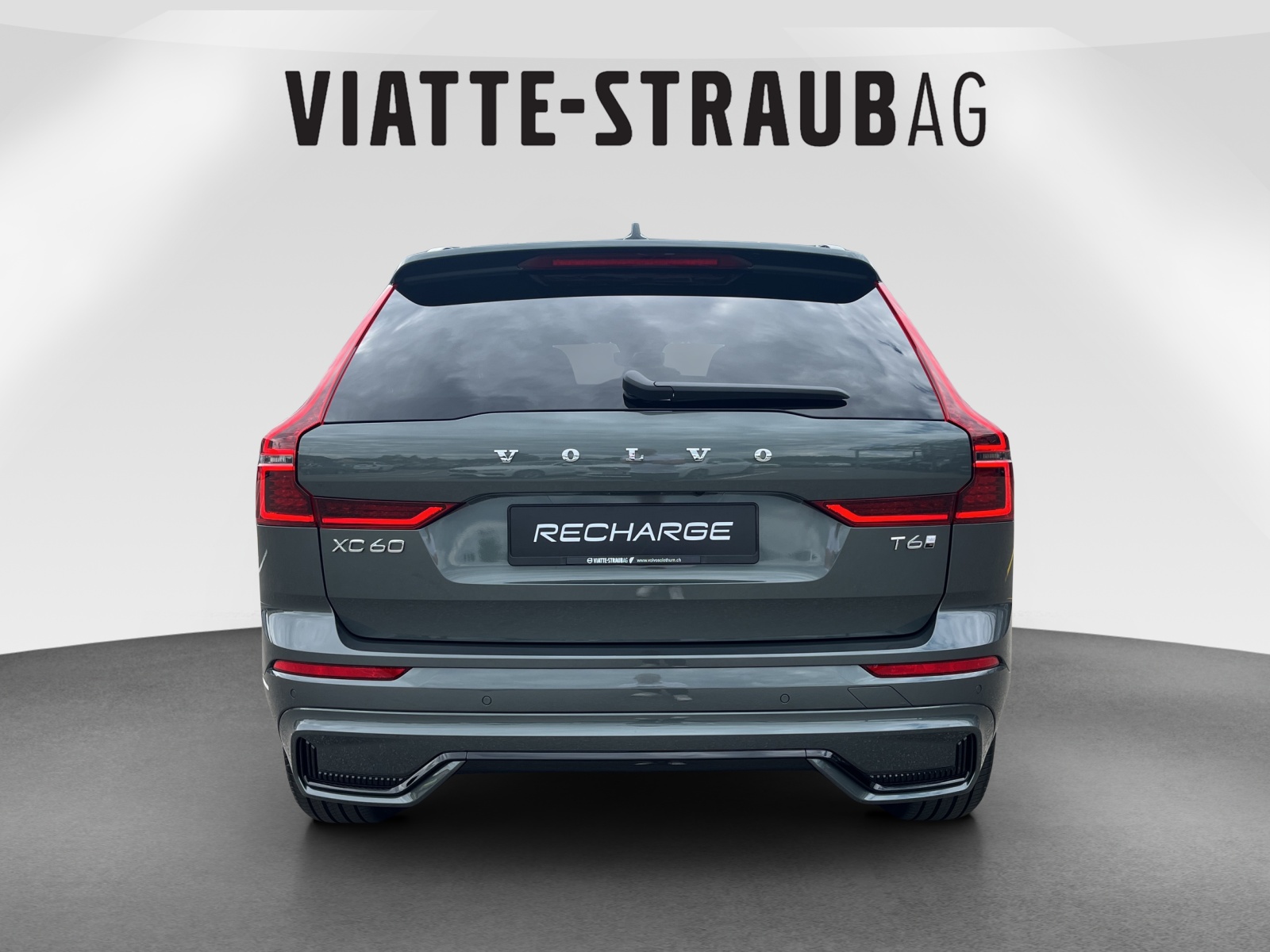 VOLVO XC60 2.0 T6 TE Ultra Dark eAWD-showroom-element-3
