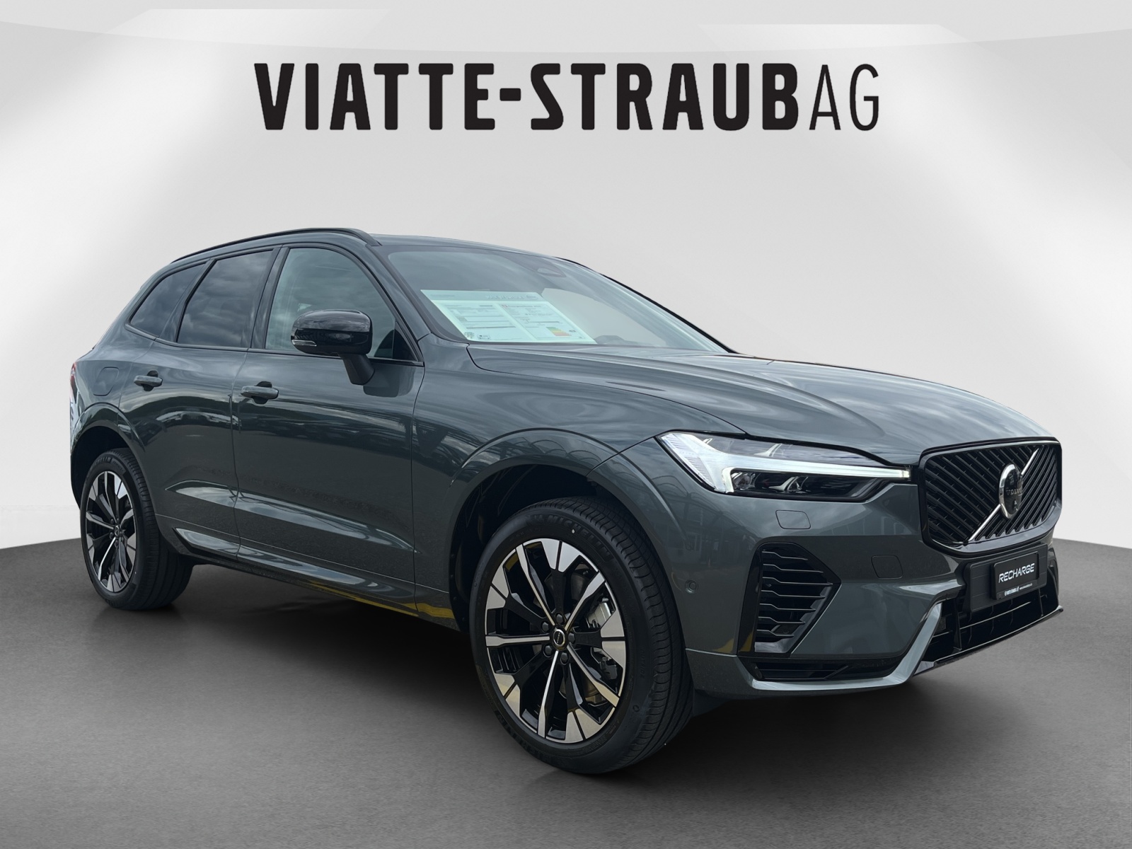 VOLVO XC60 2.0 T6 TE Ultra Dark eAWD-image-6