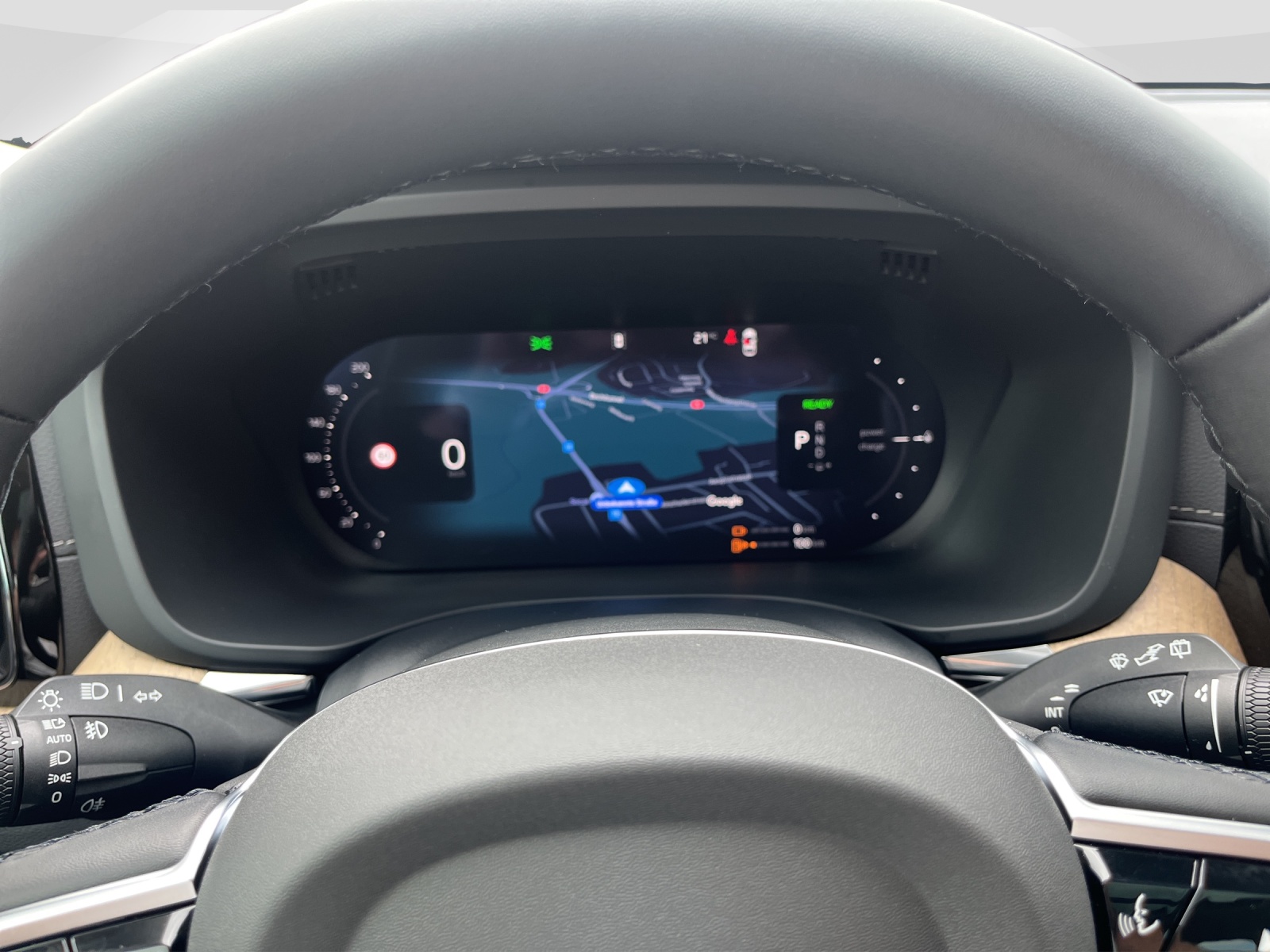 VOLVO XC60 2.0 T6 TE Ultra Dark eAWD-image-18