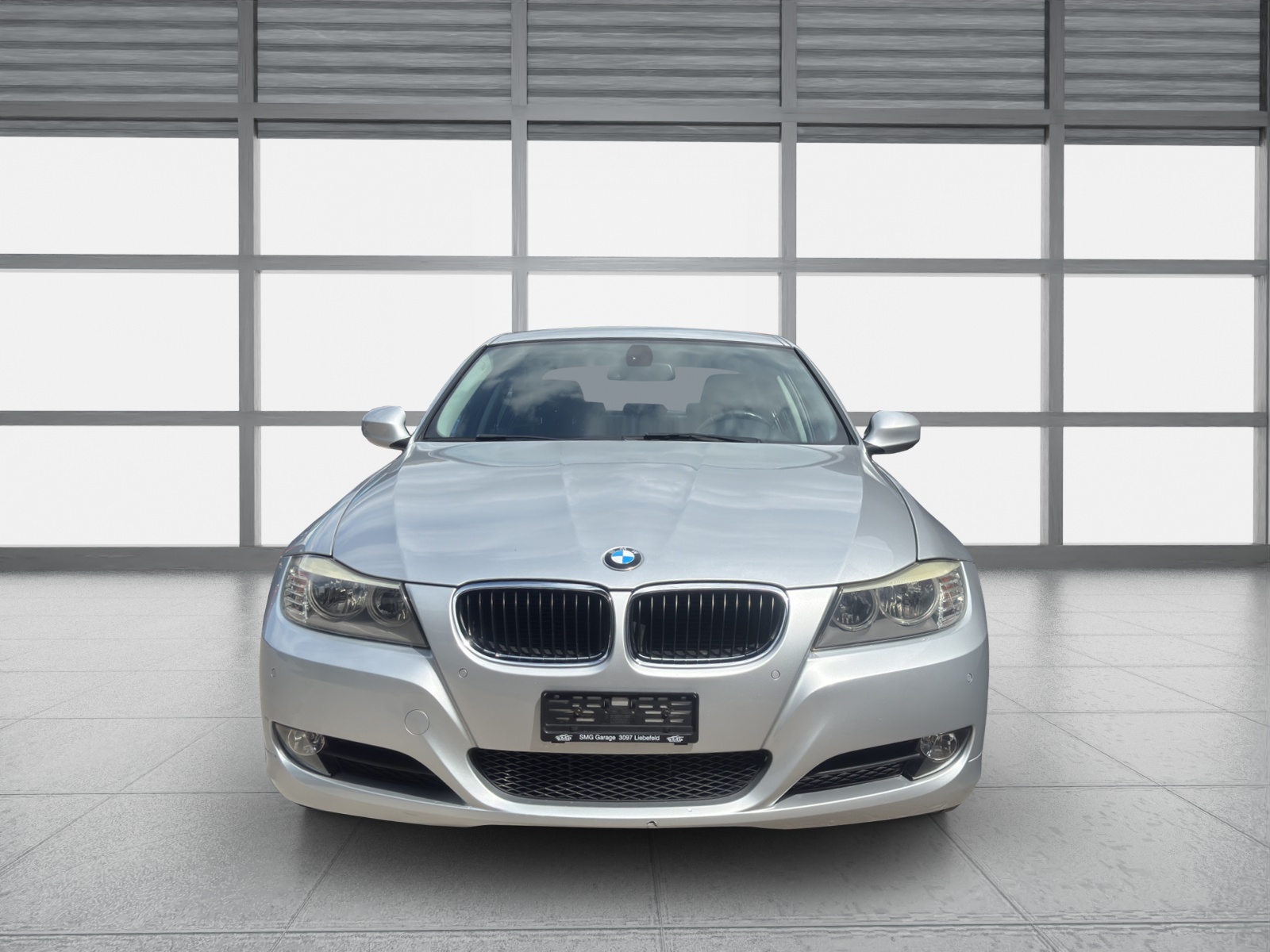 BMW 318i Dynamic Edition-image-7