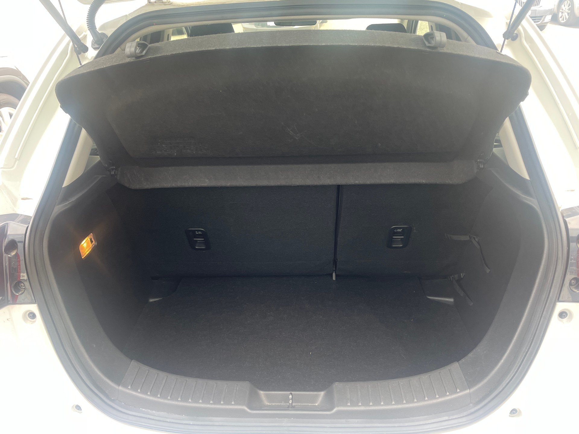 MAZDA 2 1.5i 16V Skyactiv-G Ambition Plus mit Anhängekupplung-image-5