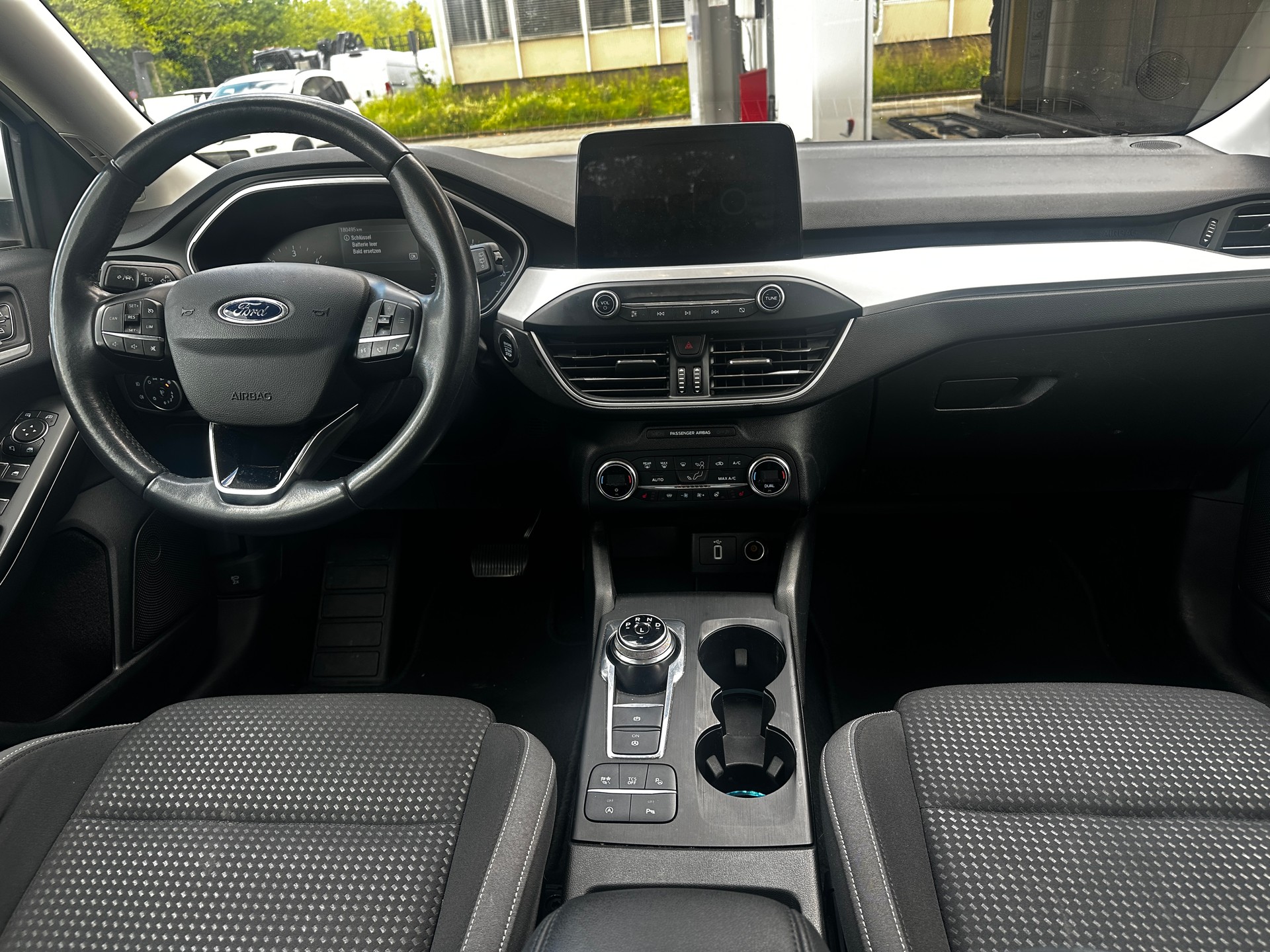 FORD Focus 1.5 TDCi Trend Automatic-image-7