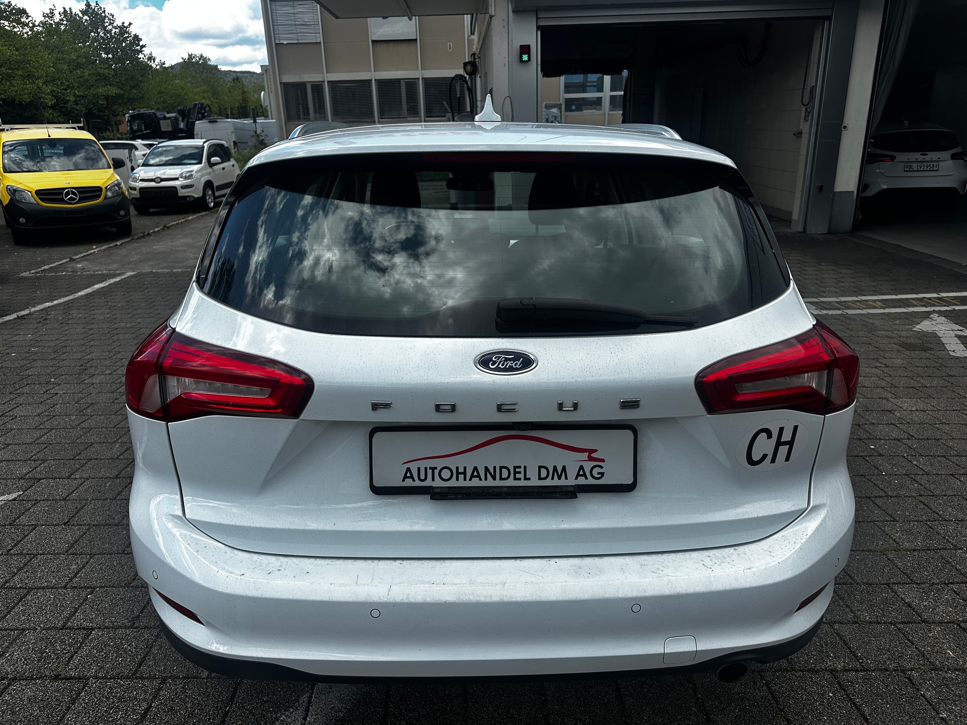 FORD Focus 1.5 TDCi Trend Automatic-image-4