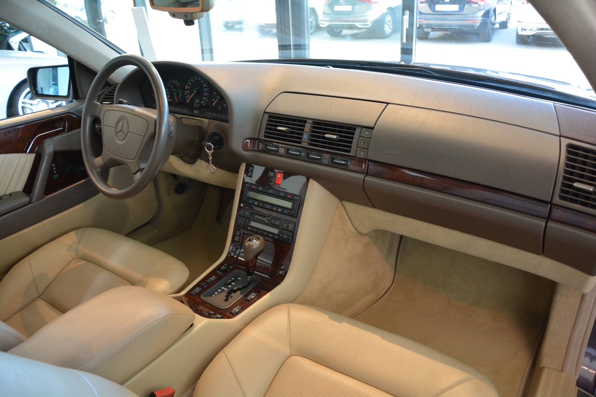 MERCEDES-BENZ CL (S) 420 Automatic-image-11