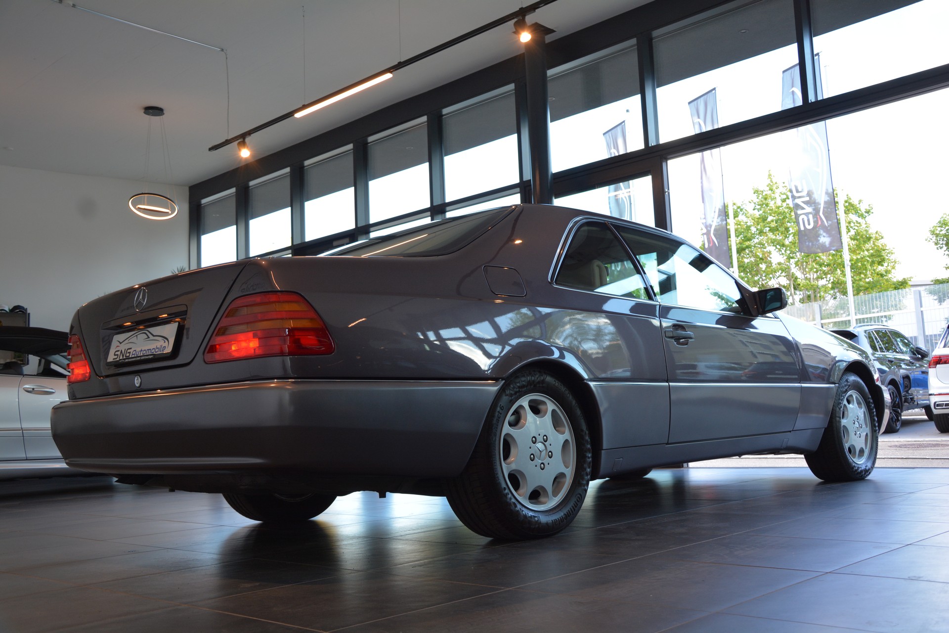 MERCEDES-BENZ CL (S) 420 Automatic-image-18