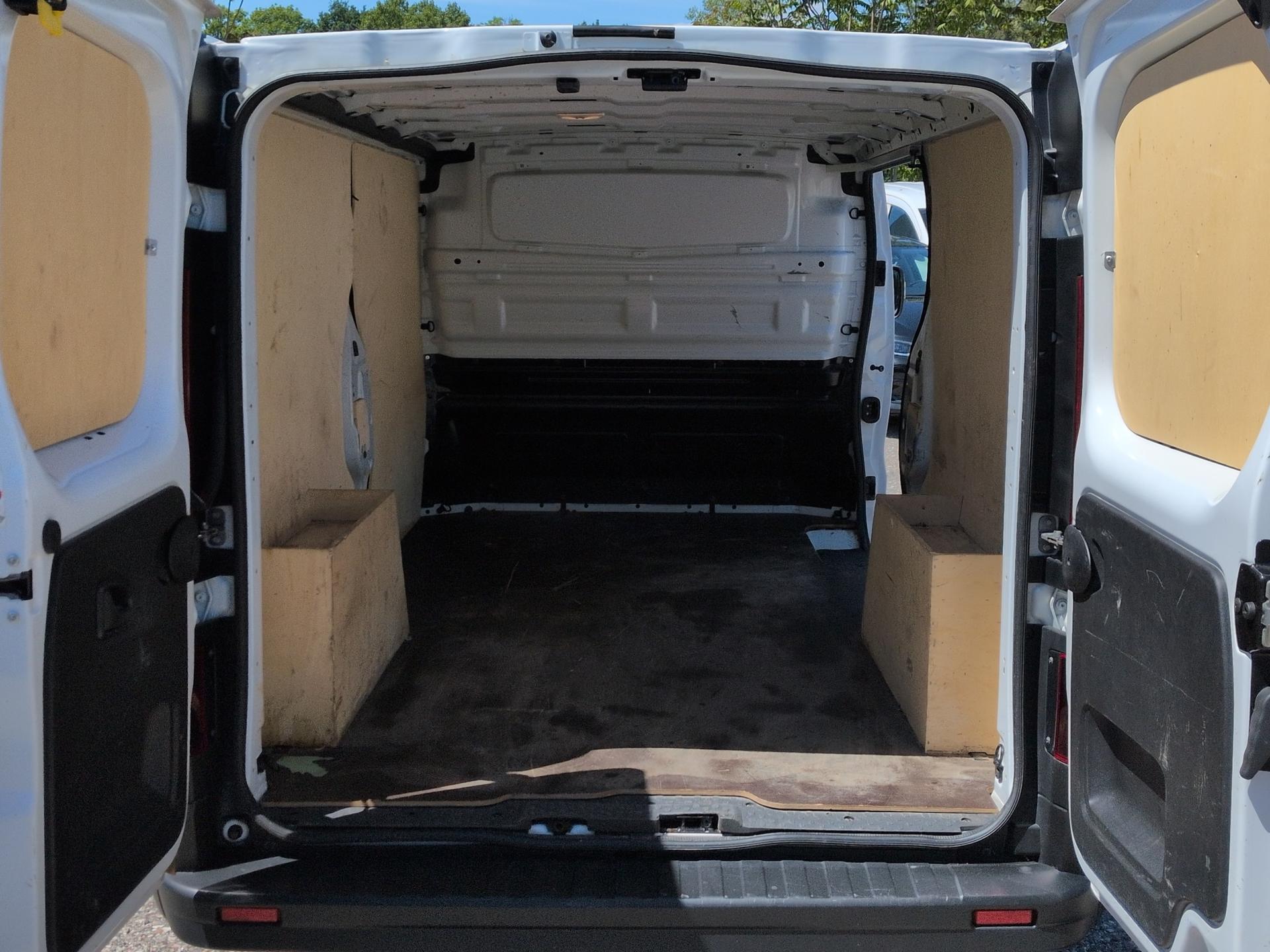 RENAULT Trafic 2.0 Blue dCi 130 Advance L2H1 EN-image-17