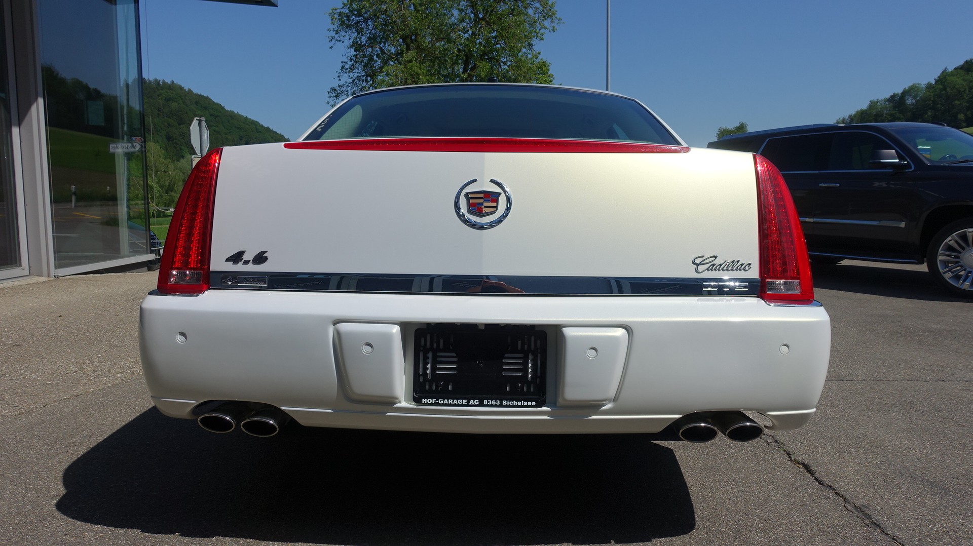 CADILLAC DTS-image-6
