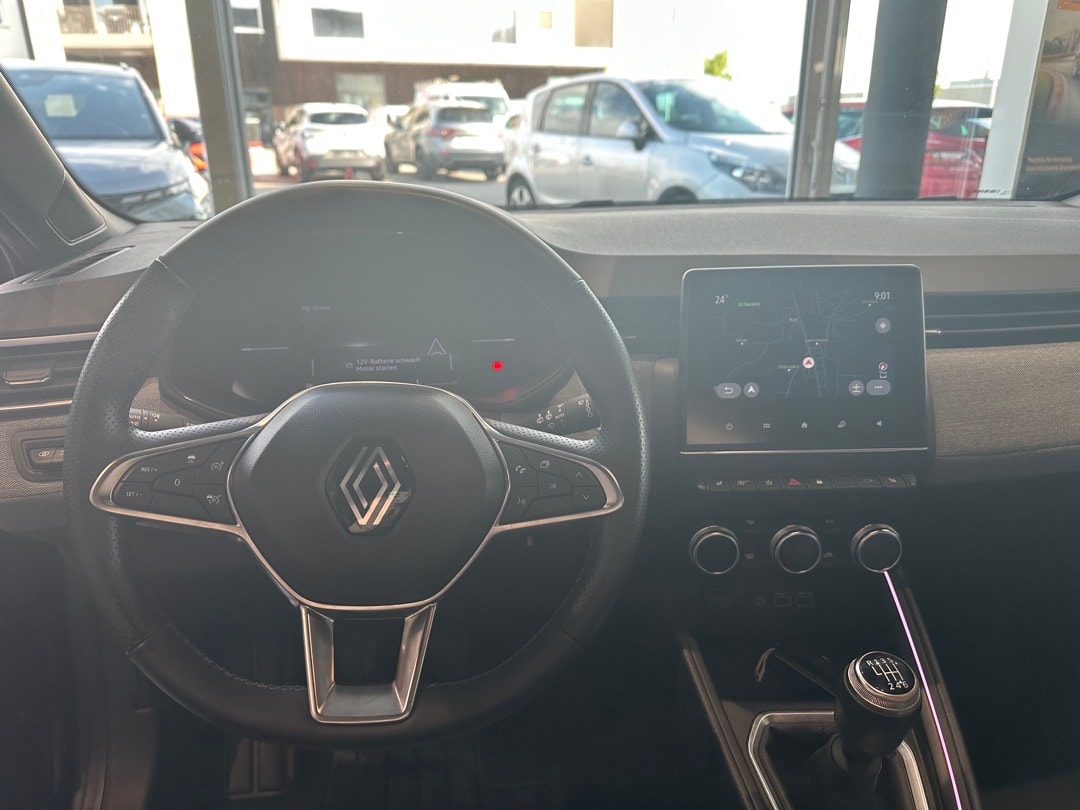 RENAULT Clio 1.0 Techno-image-13