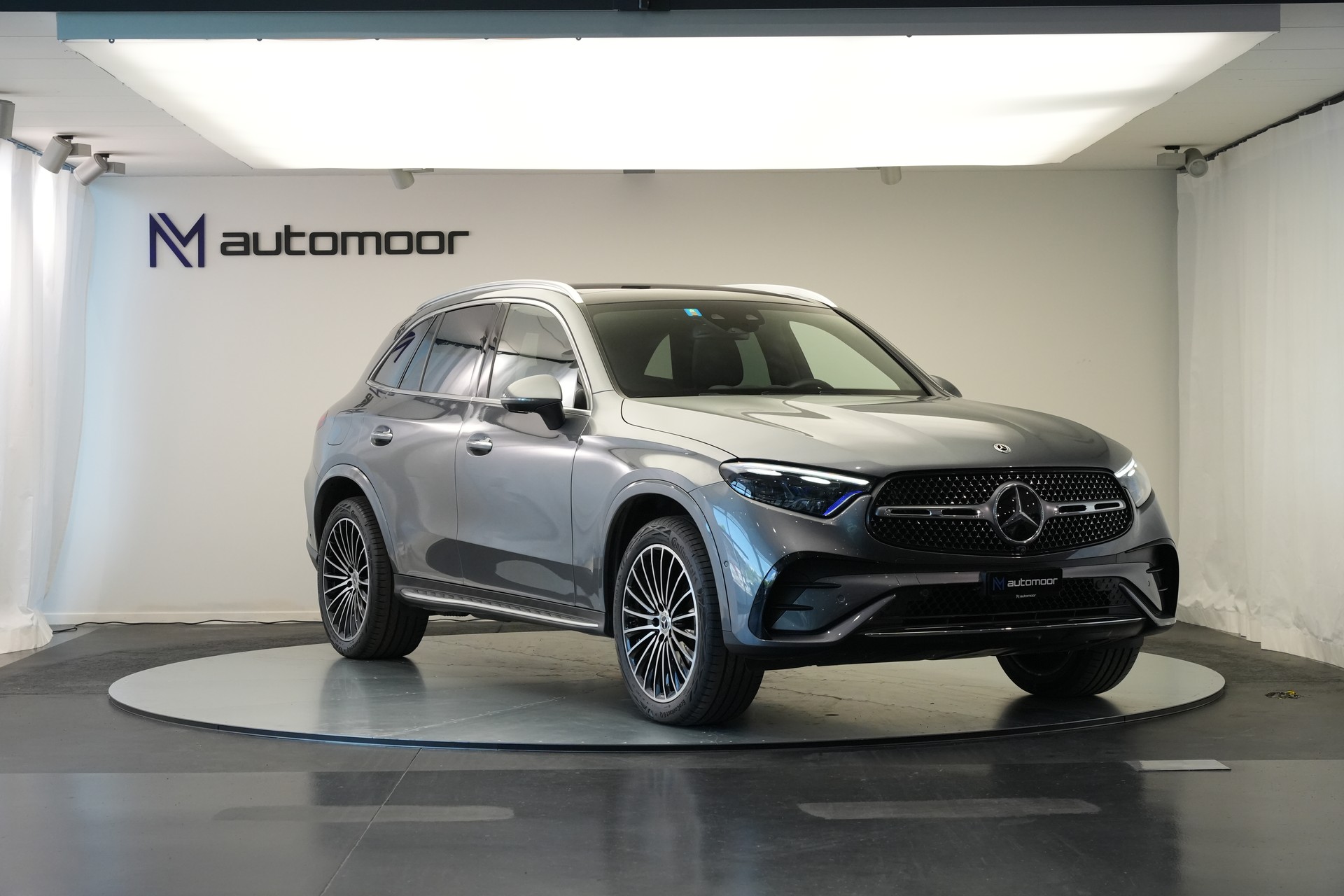 MERCEDES-BENZ GLC 300 e 4Matic 9G-Tronic *CH-Fahrzeug* *AHK*-showroom-element-2