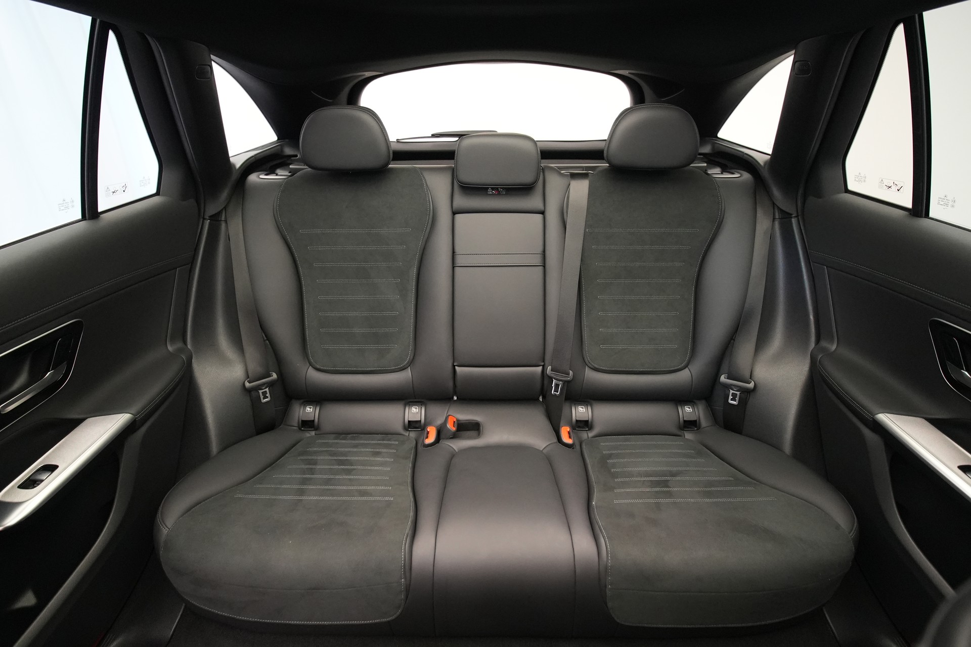 MERCEDES-BENZ GLC 300 e 4Matic 9G-Tronic *CH-Fahrzeug* *AHK*-image-18
