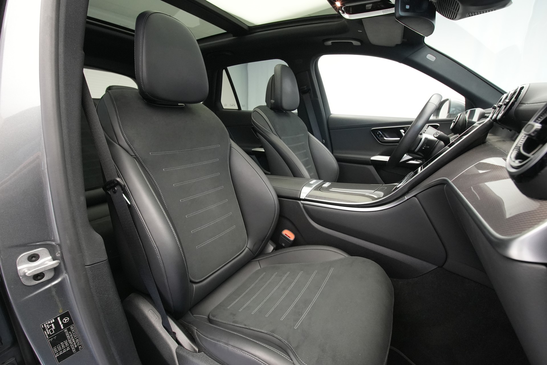 MERCEDES-BENZ GLC 300 e 4Matic 9G-Tronic *CH-Fahrzeug* *AHK*-image-16