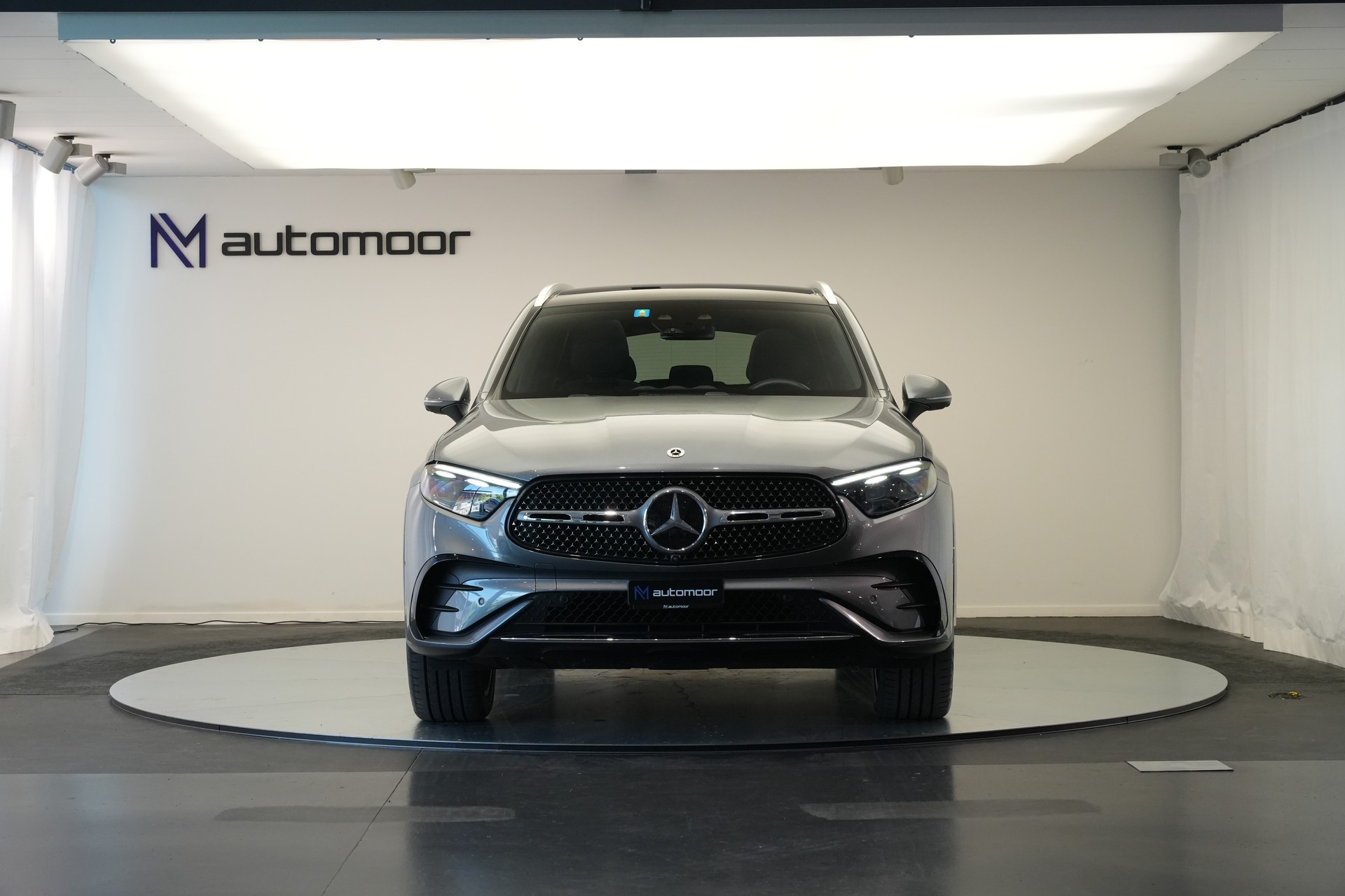 MERCEDES-BENZ GLC 300 e 4Matic 9G-Tronic *CH-Fahrzeug* *AHK*-showroom-element-1