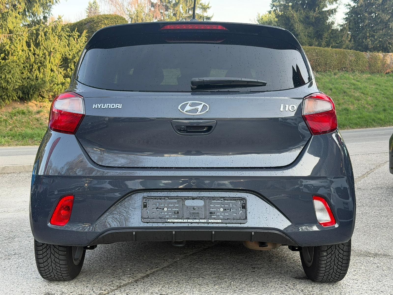 HYUNDAI i10 1.2 Amplia Automat-image-3