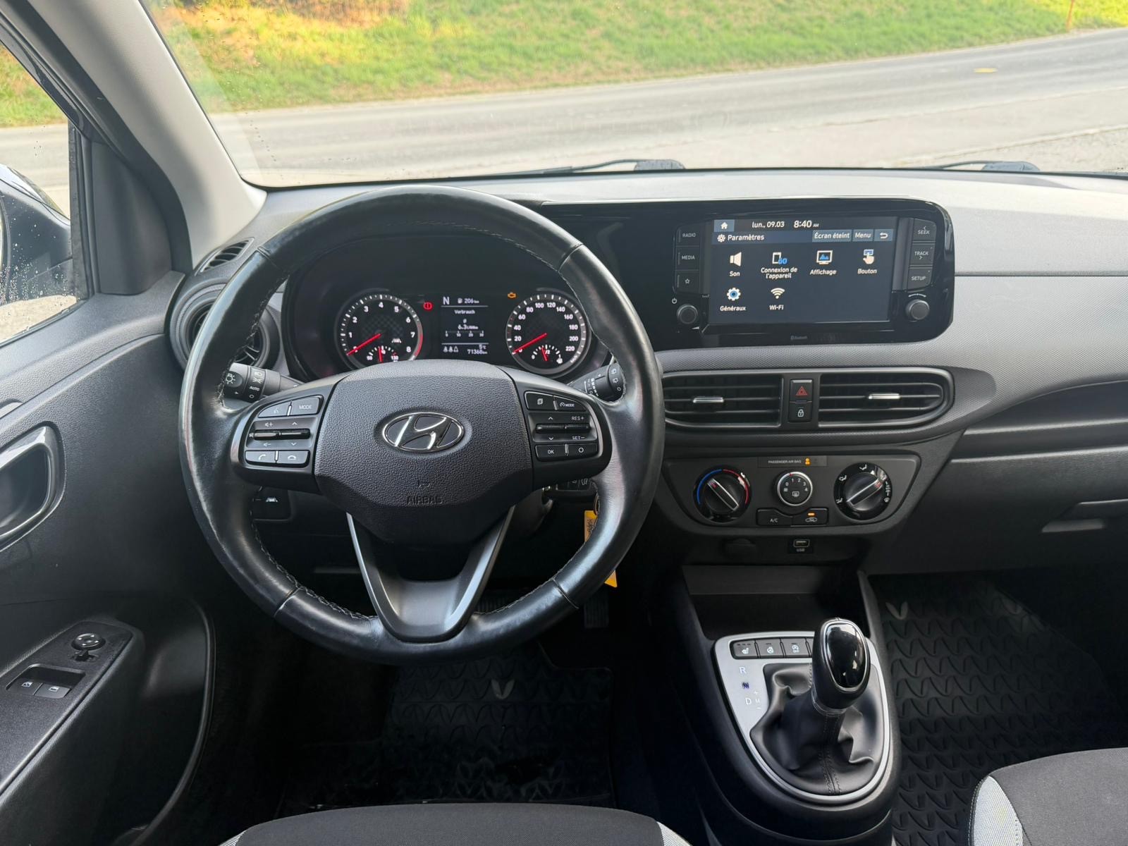 HYUNDAI i10 1.2 Amplia Automat-image-5