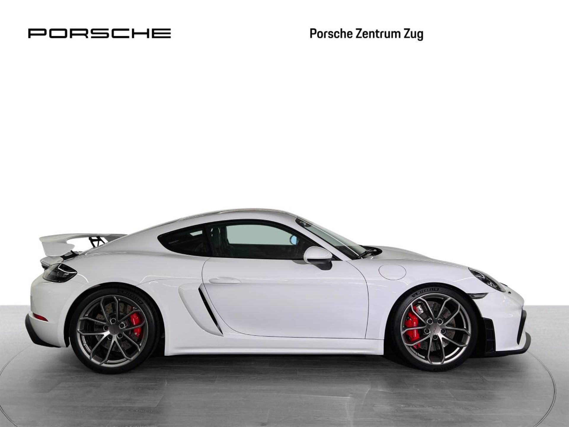PORSCHE 718 Cayman GT4-image-9