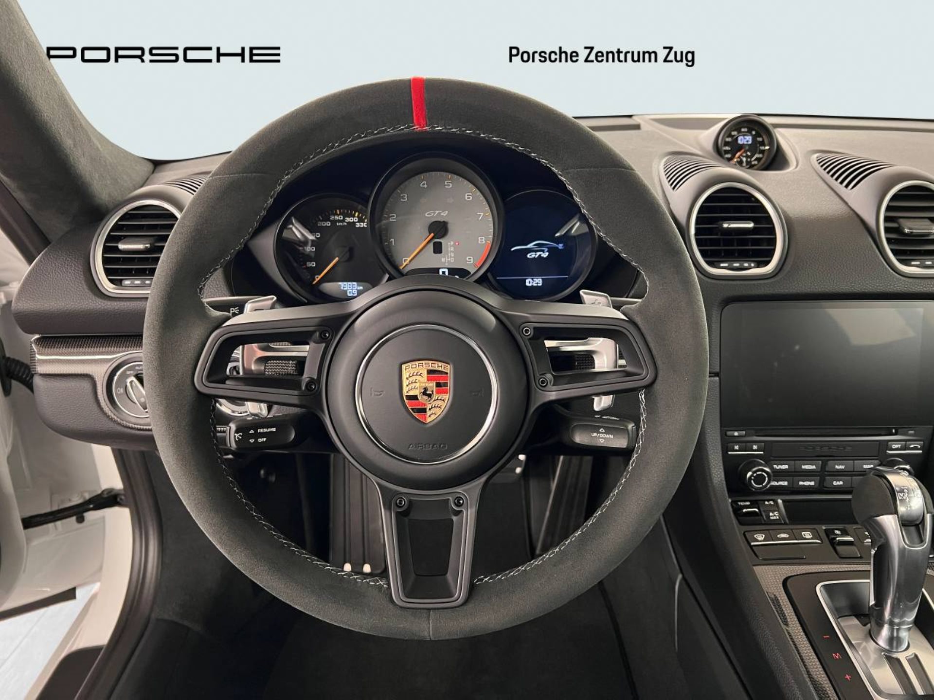PORSCHE 718 Cayman GT4-image-15