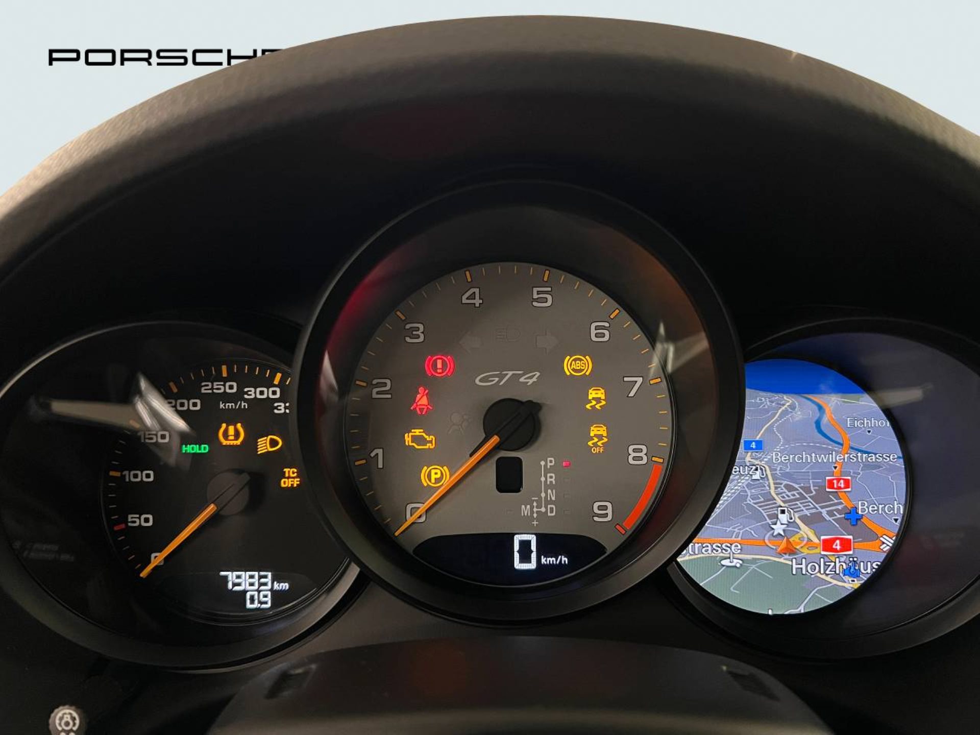 PORSCHE 718 Cayman GT4-image-24