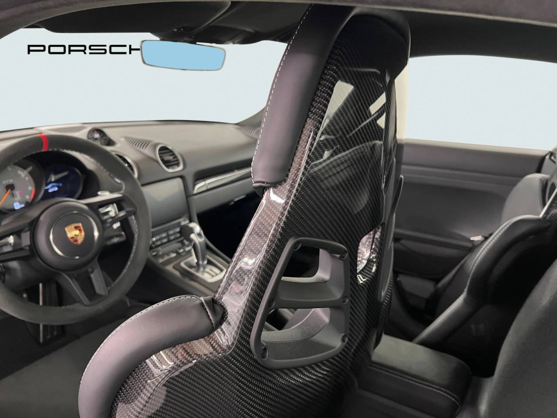 PORSCHE 718 Cayman GT4-image-23