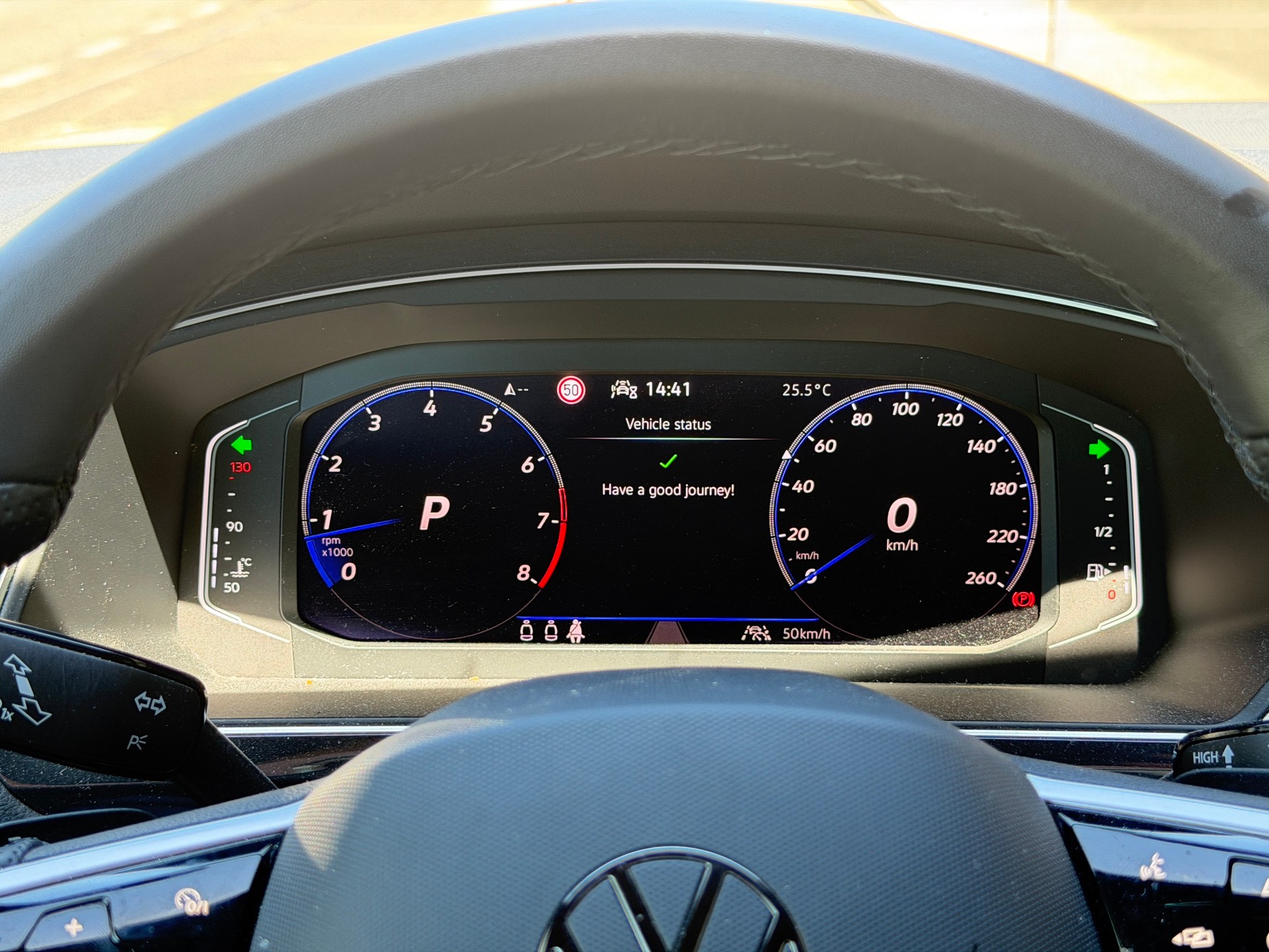 VW 1.5 TSI R-Line 75 Edition 2WD-image-5