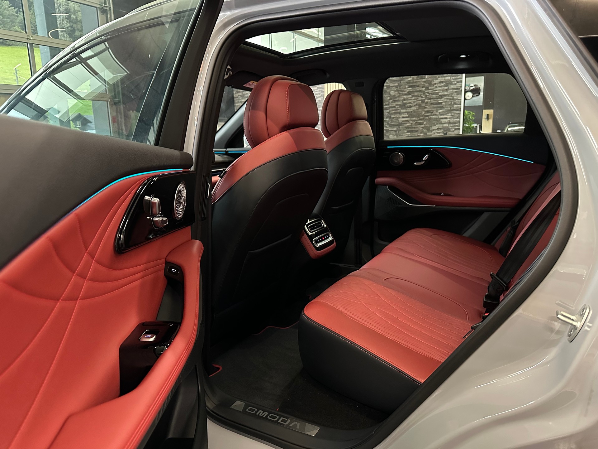 OMODA 9 PHEV SHS Exclusive AWD-image-13