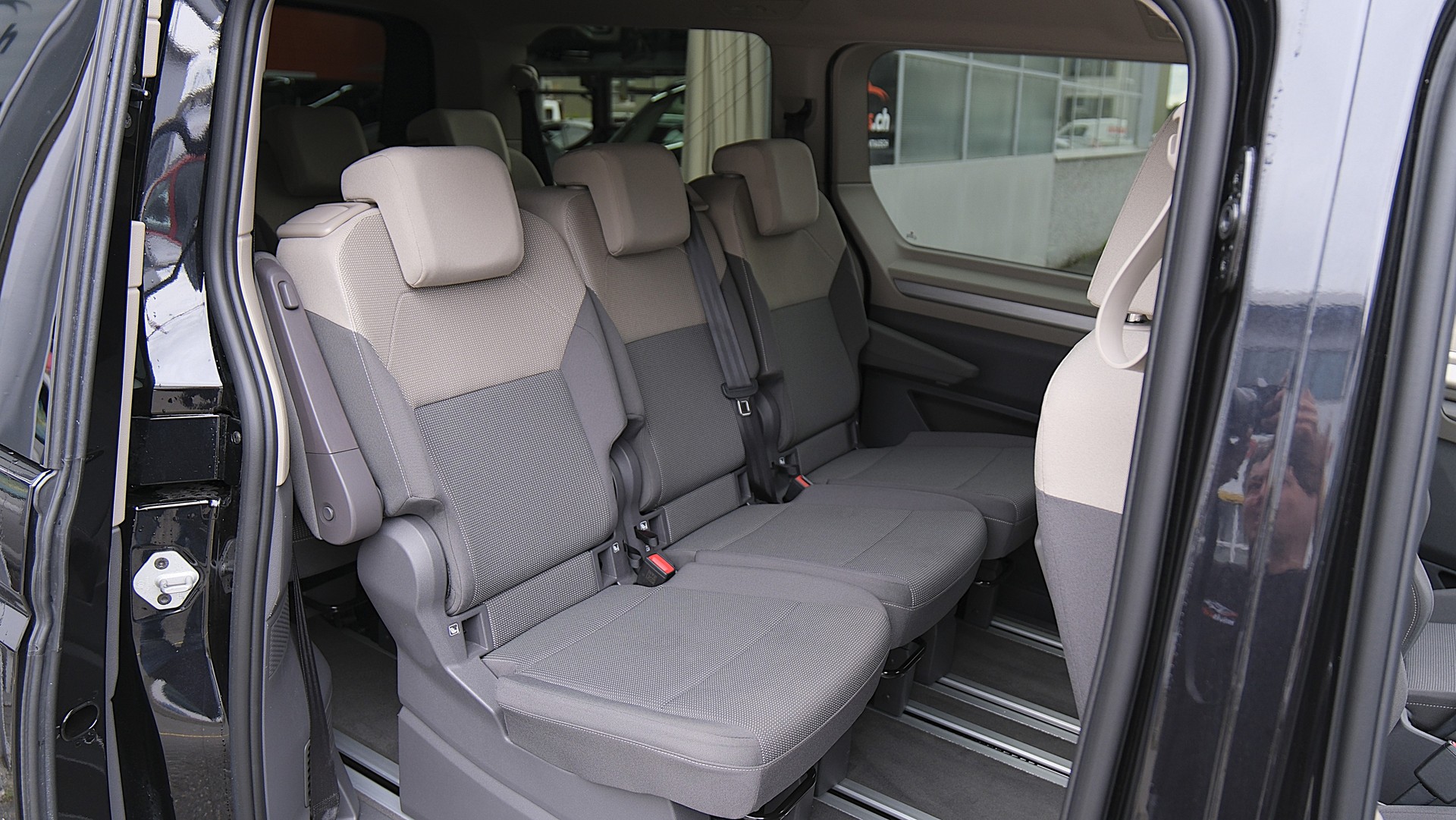 VW Multivan 2.0 TDI Life DSG Lang " 8 Sitze "-image-29