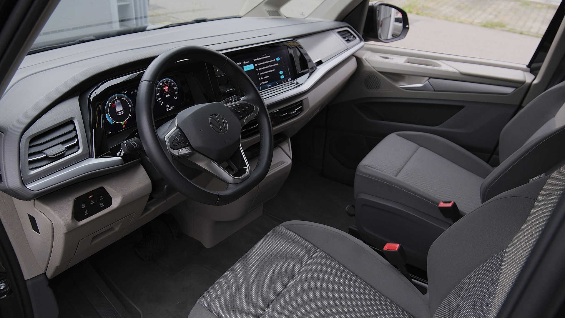 VW Multivan 2.0 TDI Life DSG Lang " 8 Sitze "-image-2