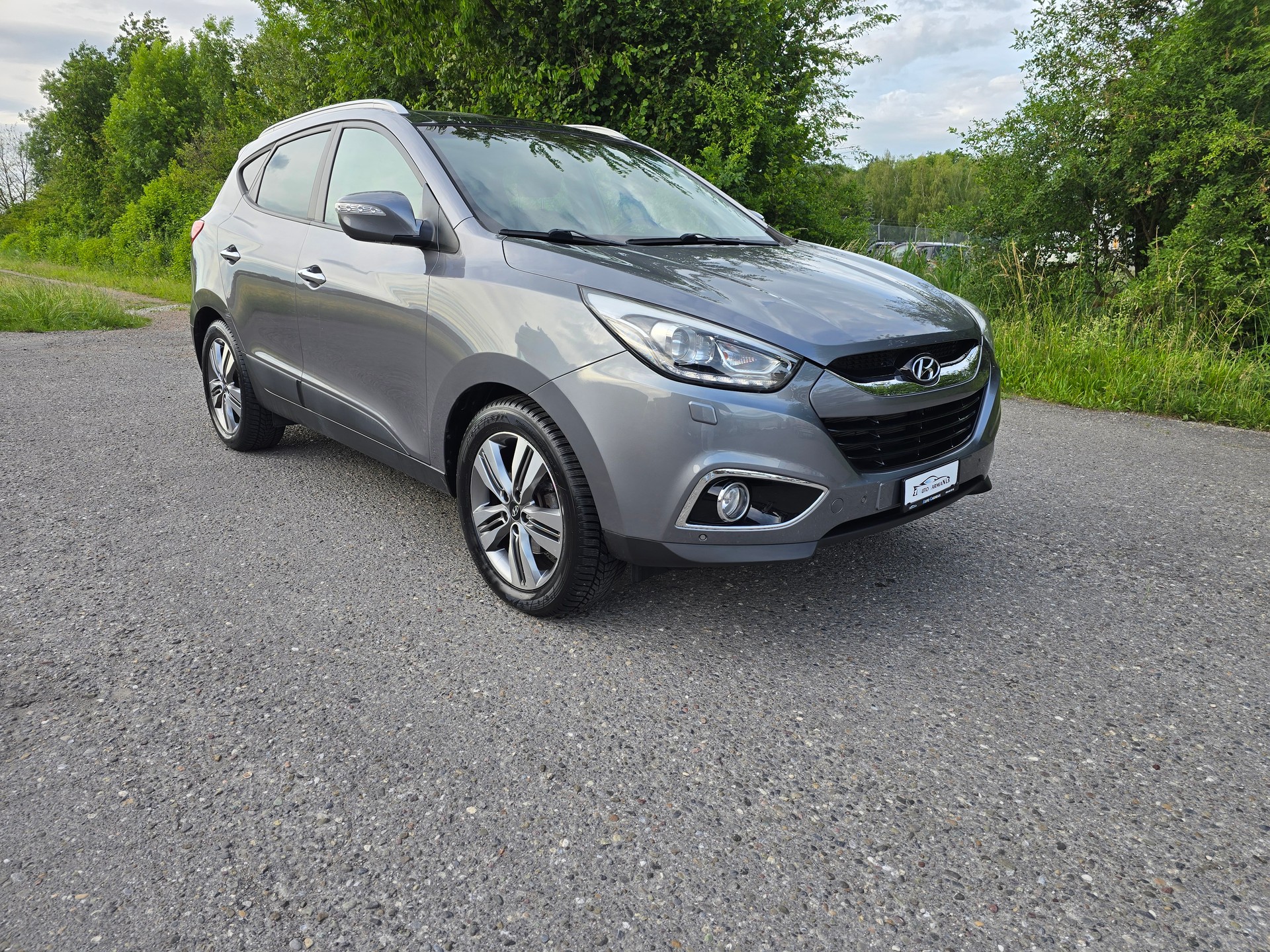 HYUNDAI iX 35 2.0 CRDi Premium 4WD Automatic-image-2