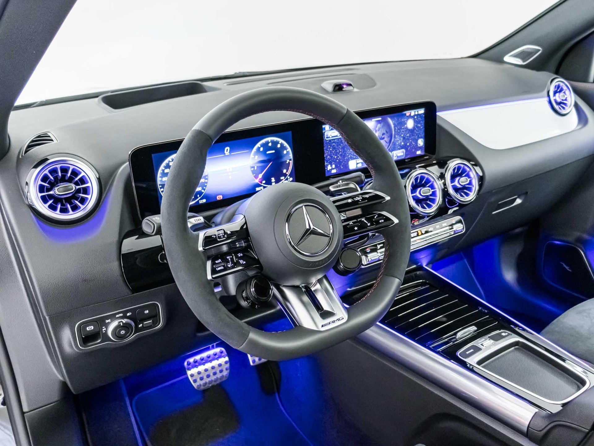 MERCEDES-BENZ GLA 45 S AMG 4MATIC+-image-9