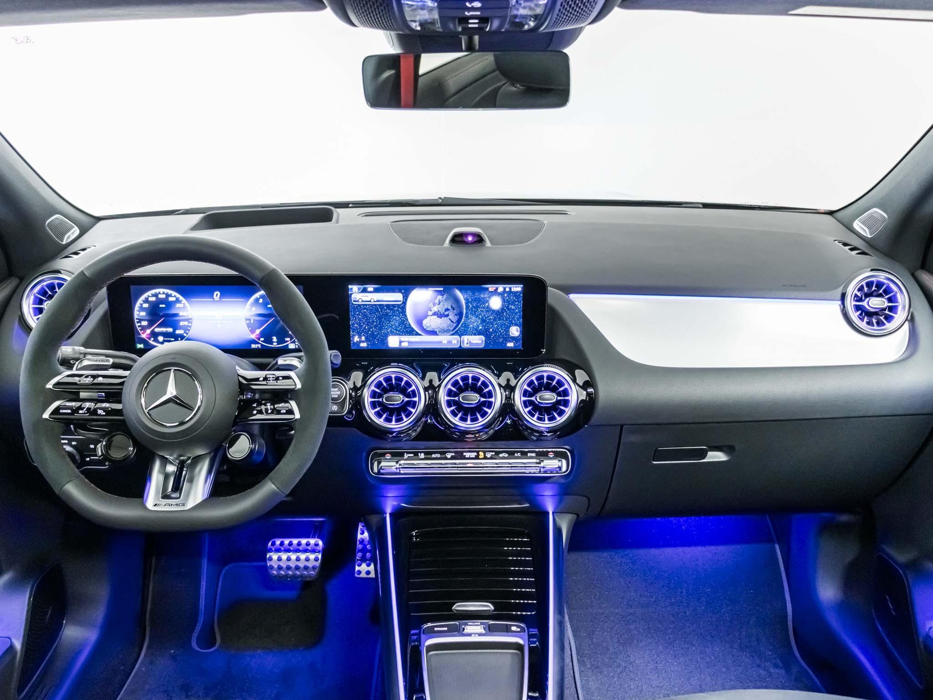 MERCEDES-BENZ GLA 45 S AMG 4MATIC+-image-11
