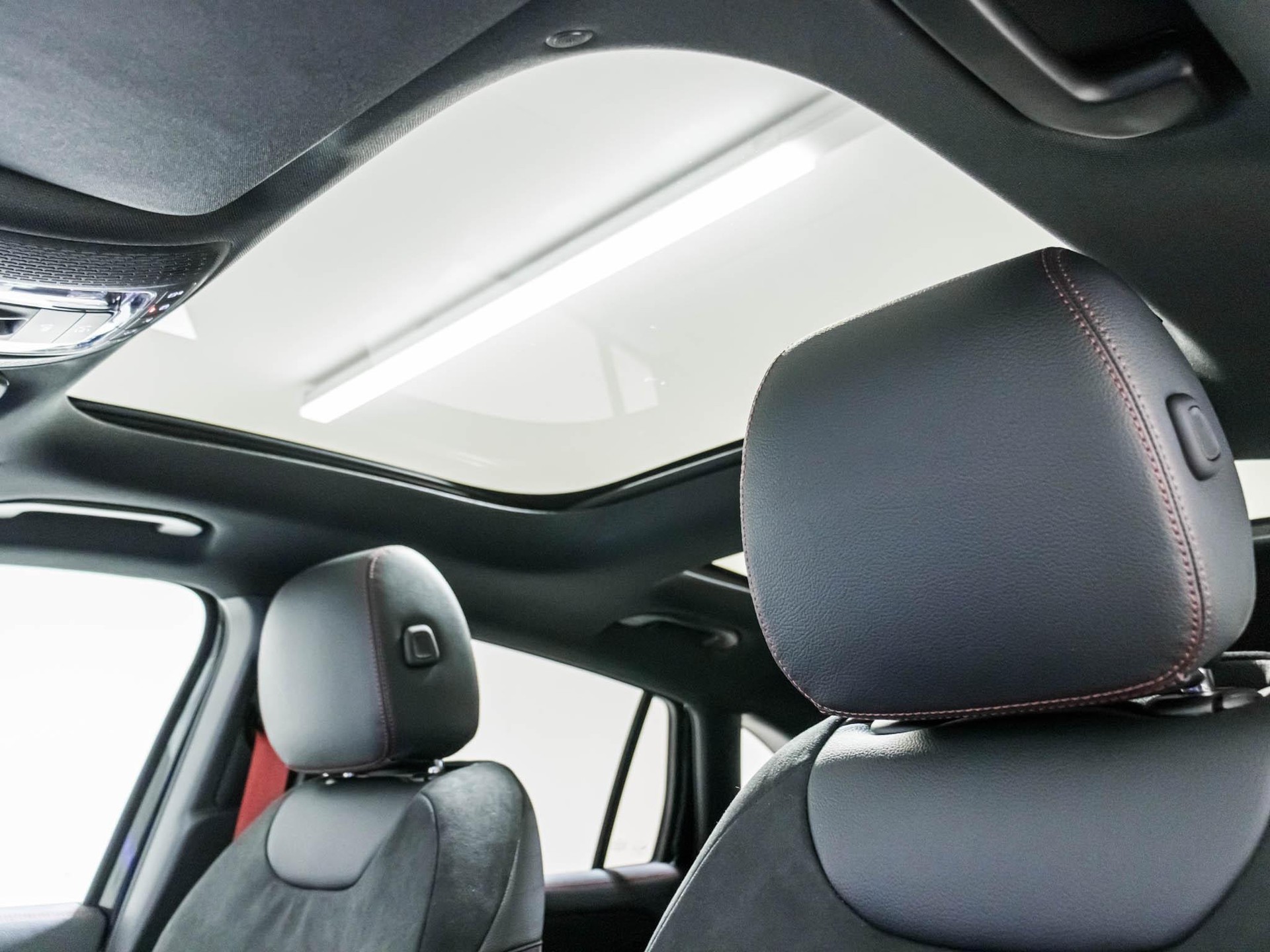 MERCEDES-BENZ GLA 45 S AMG 4MATIC+-image-8