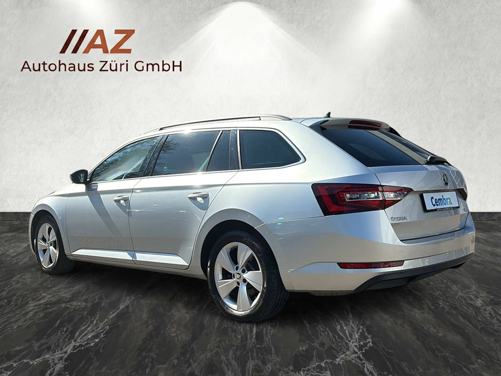 SKODA Superb Combi 2.0 TDi Ambition 4x4 DSG-image-2