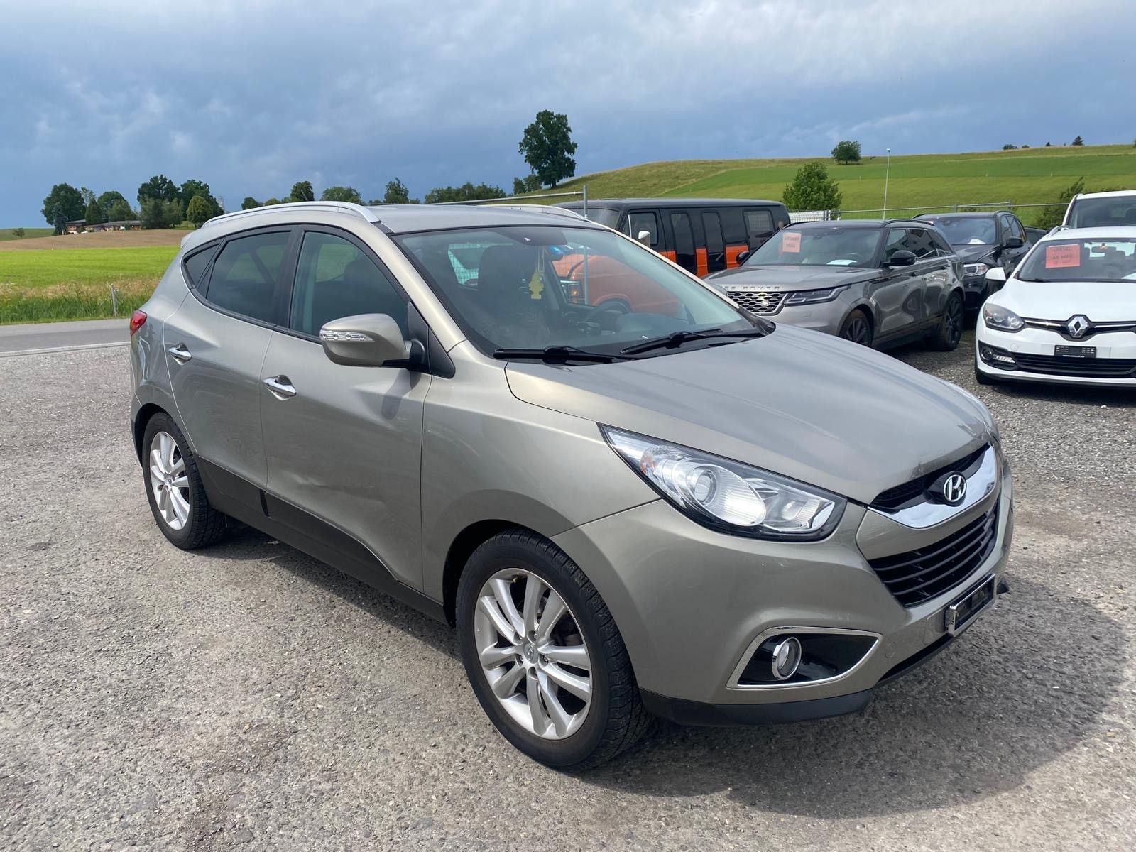 HYUNDAI iX 35 2.0 CRDi Premium 4WD-image-0