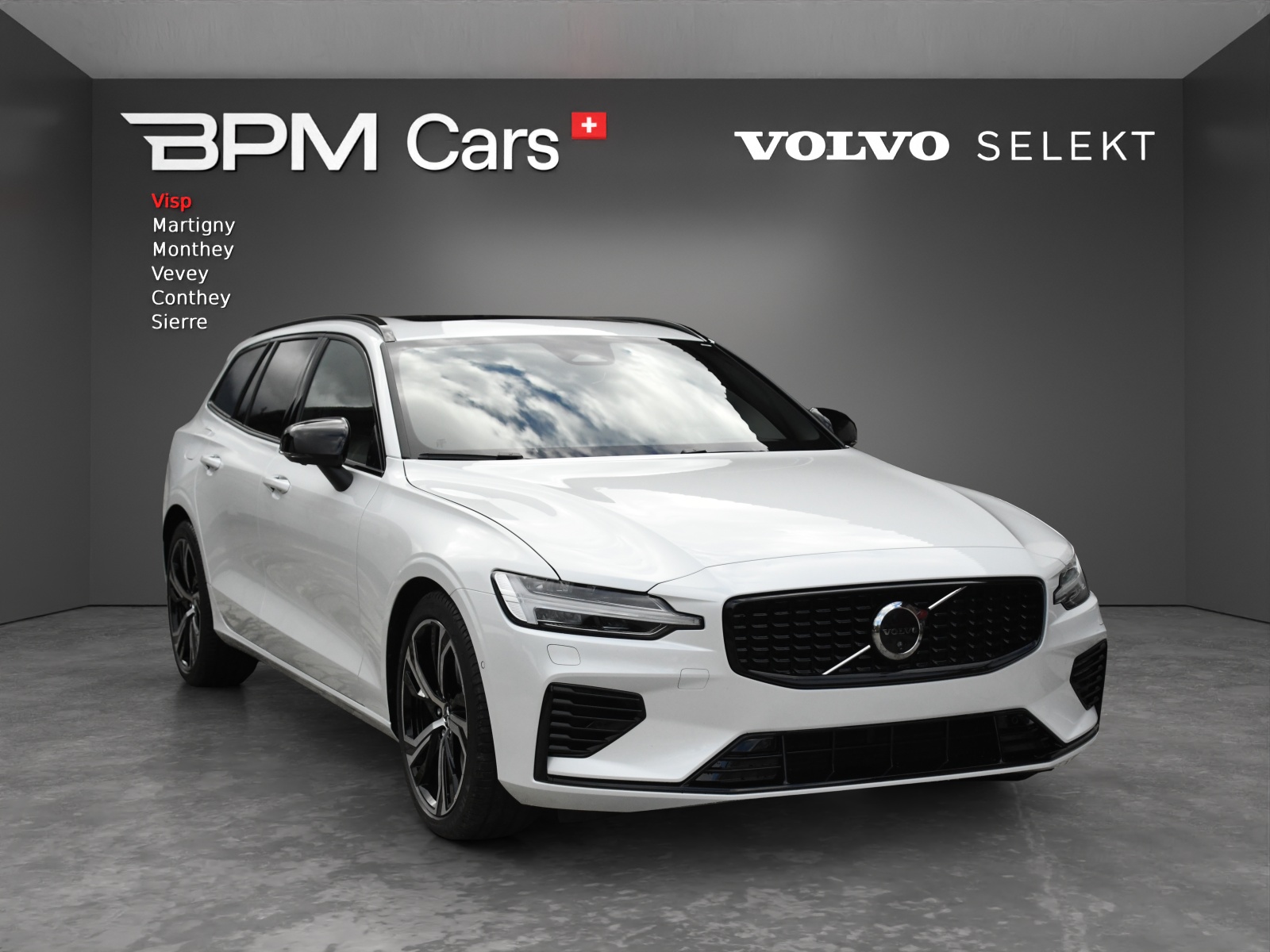 VOLVO V60 T8 eAWD Plug in Hybrid Ultra Dark Geartronic-image-5