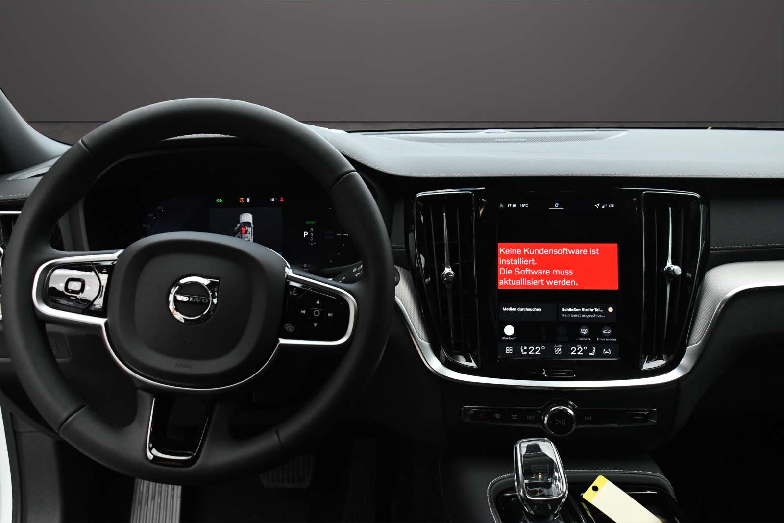 Image VOLVO V60 V60 T8 eAWD Plug in Hybrid Ultra Dark Geartronic
