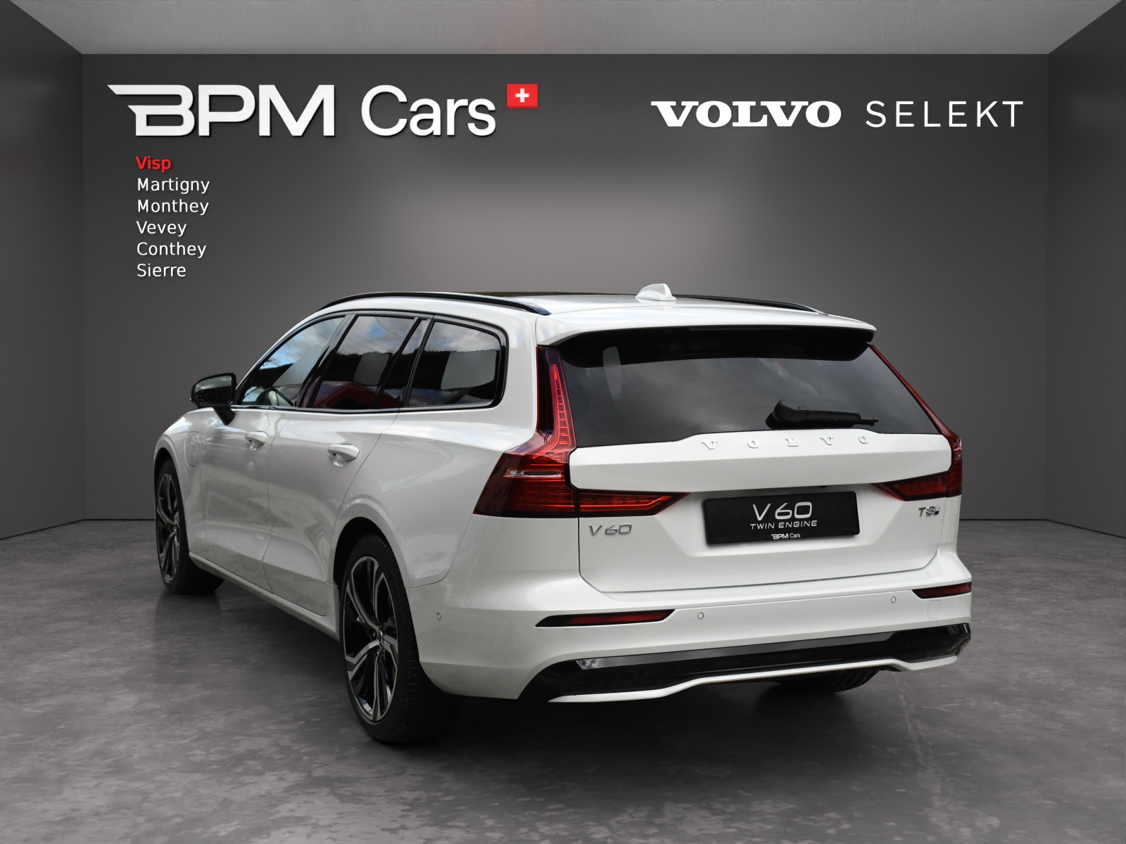 Image VOLVO V60 V60 T8 eAWD Plug in Hybrid Ultra Dark Geartronic