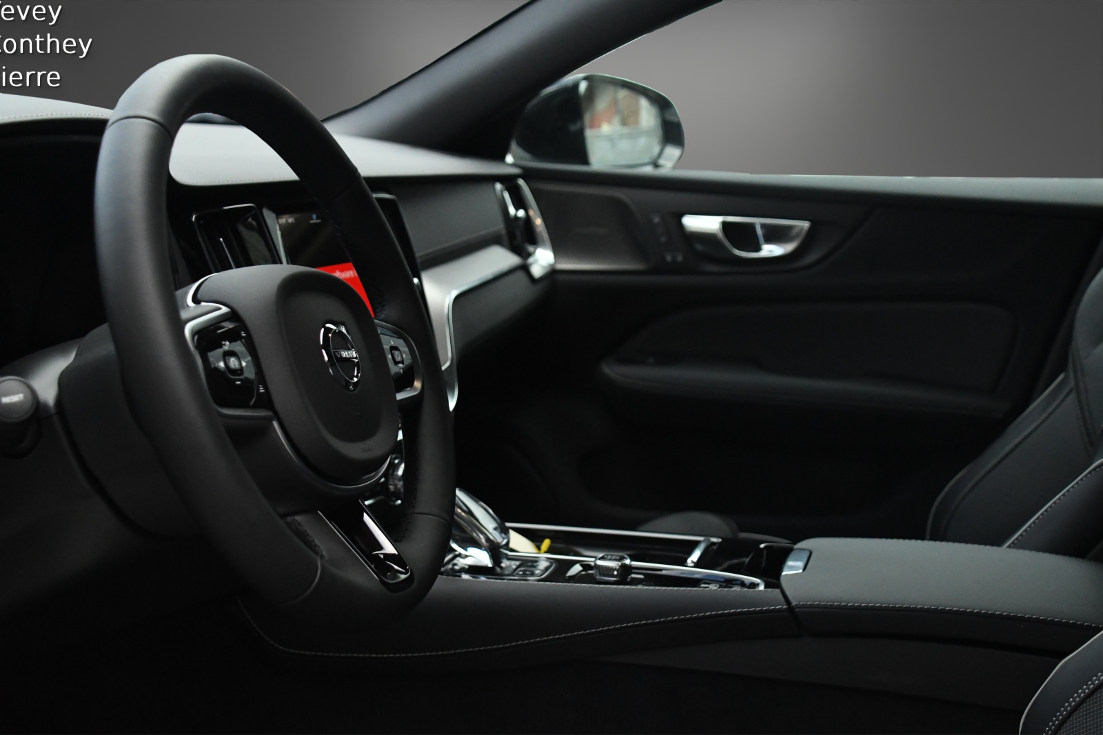 Image VOLVO V60 V60 T8 eAWD Plug in Hybrid Ultra Dark Geartronic