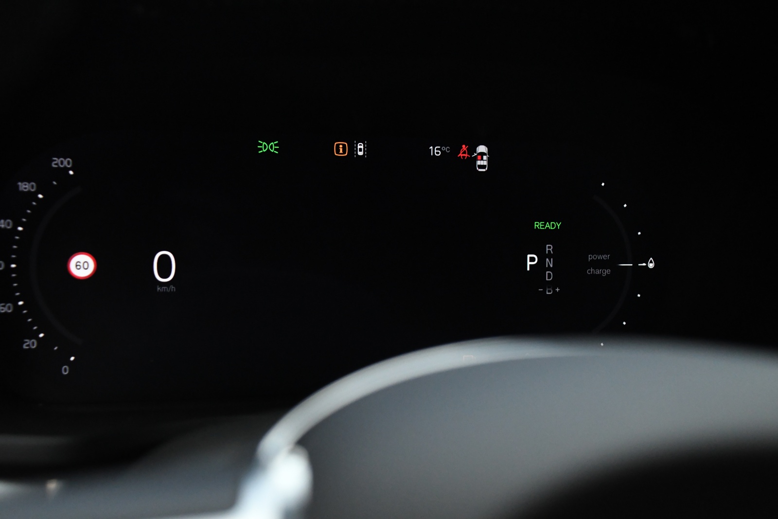 VOLVO V60 T8 eAWD Plug in Hybrid Ultra Dark Geartronic-image-10