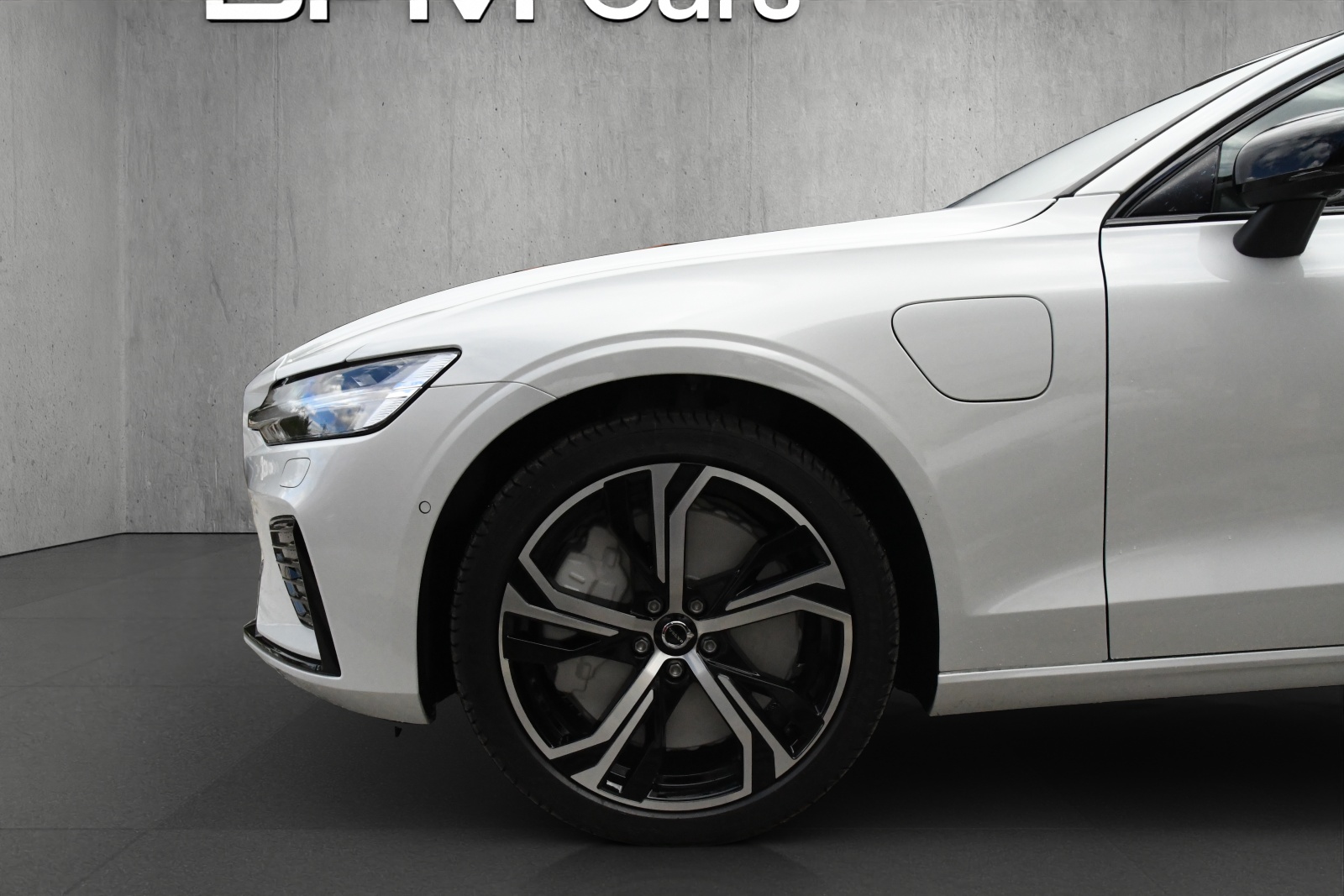 VOLVO V60 T8 eAWD Plug in Hybrid Ultra Dark Geartronic-image-6
