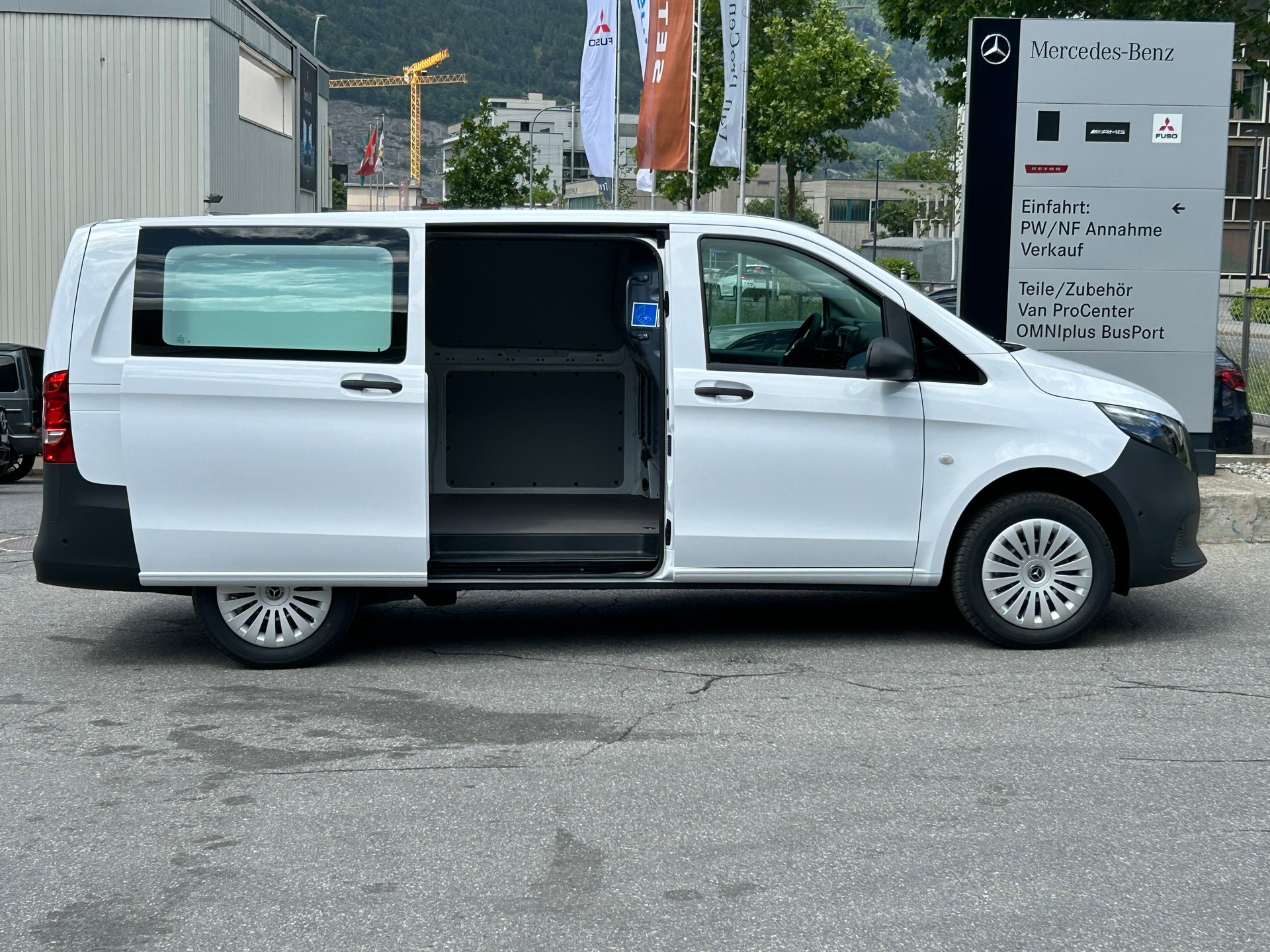 MERCEDES-BENZ Vito 114 CDI KA Lang Worker 4Matic-image-10