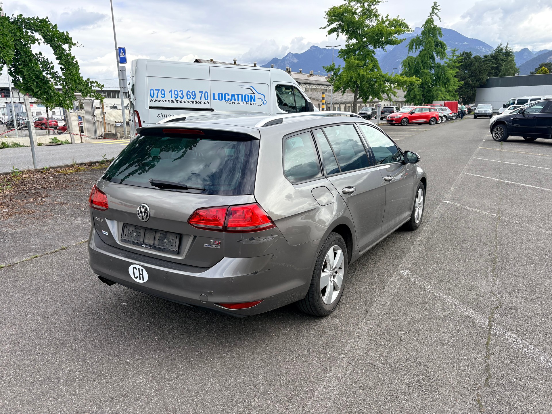 VW Golf Variant 1.4 TSI Cup DSG-image-4