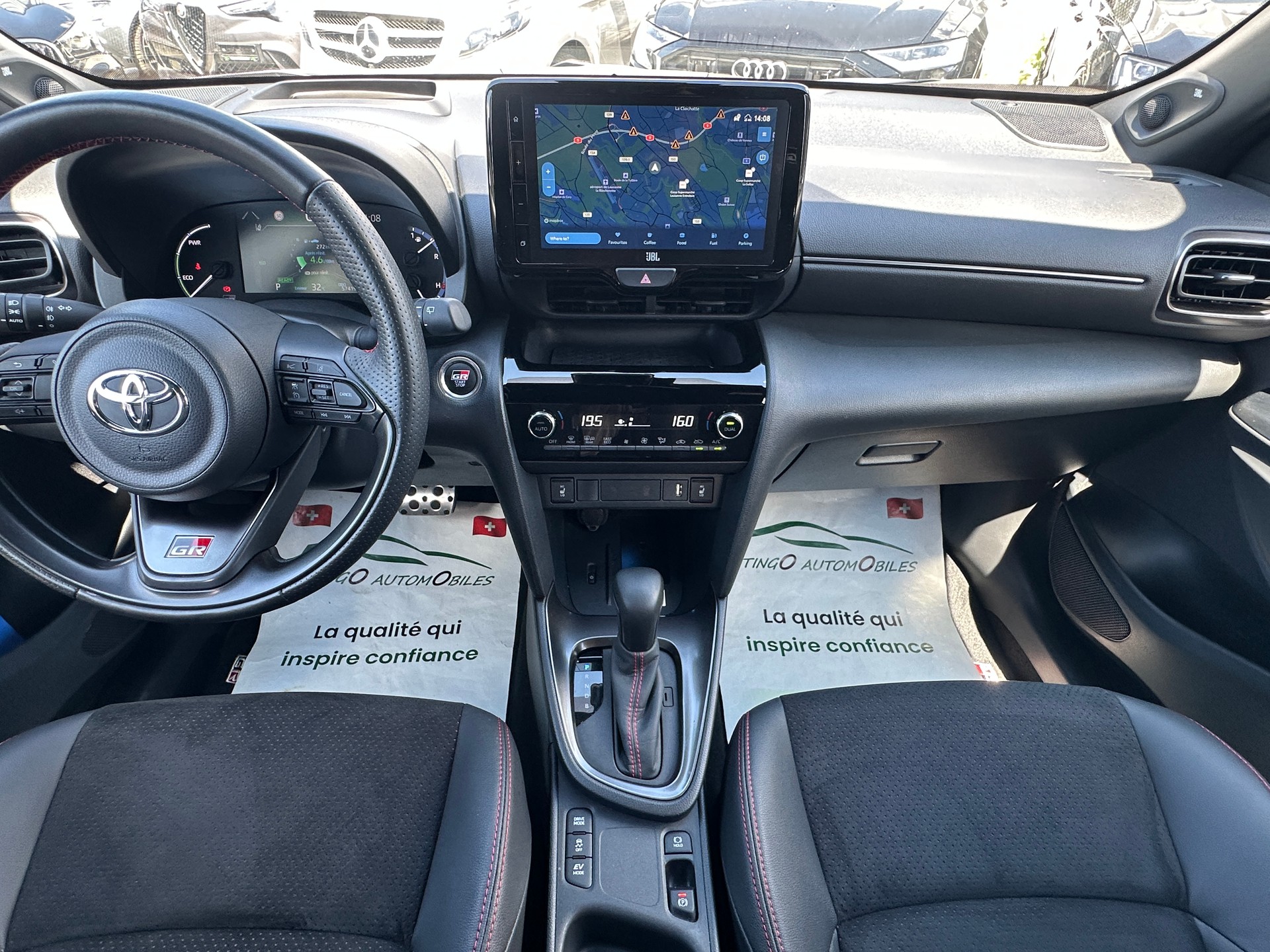 TOYOTA Yaris Cross 1.5 GR Sport e-CVT-image-22