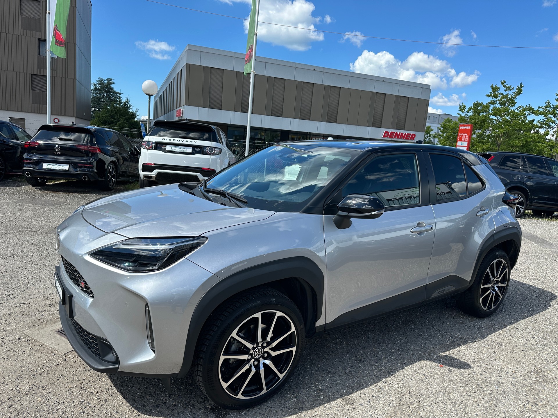 TOYOTA Yaris Cross 1.5 GR Sport e-CVT-showroom-element-2