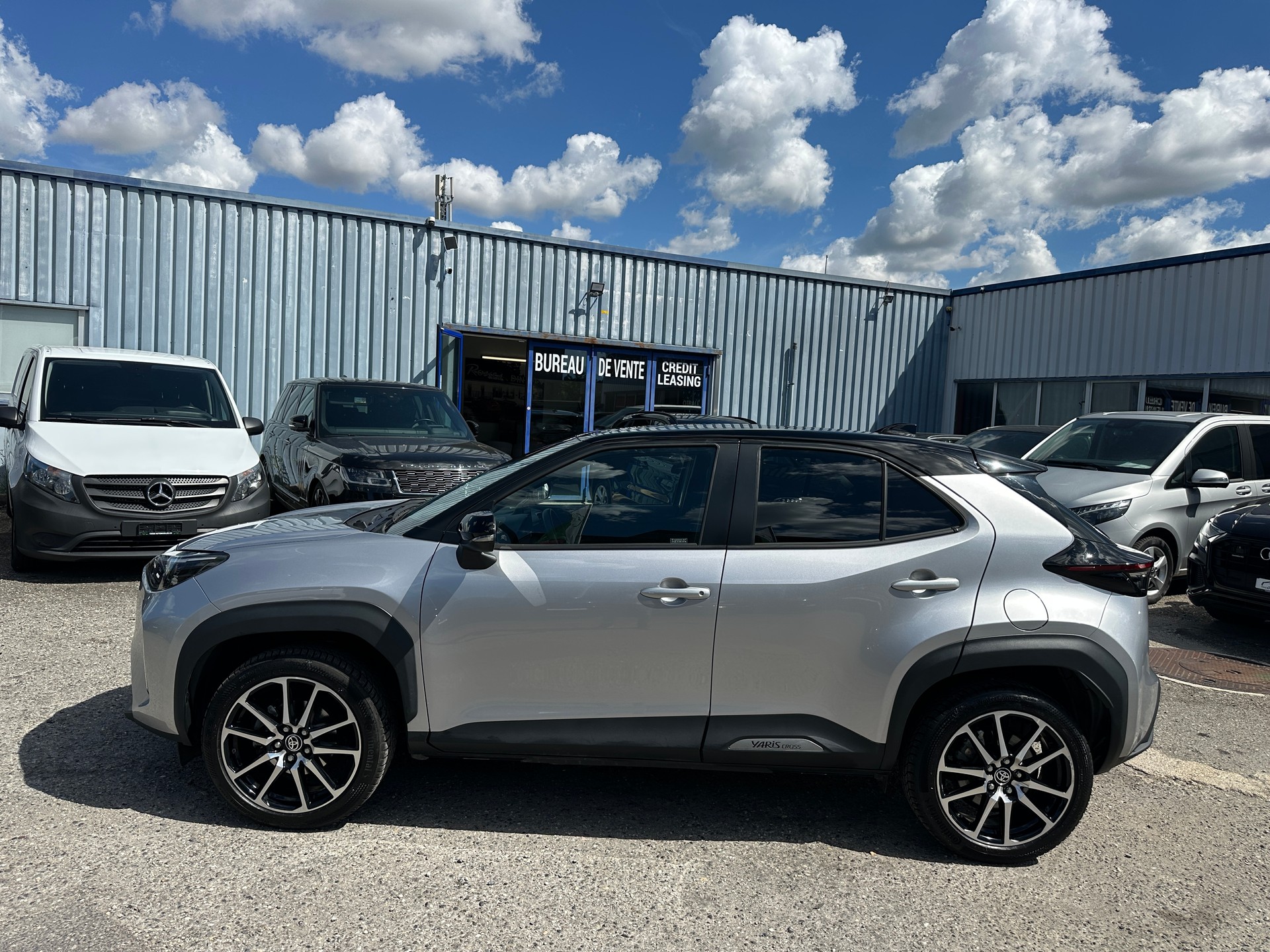 TOYOTA Yaris Cross 1.5 GR Sport e-CVT-image-6