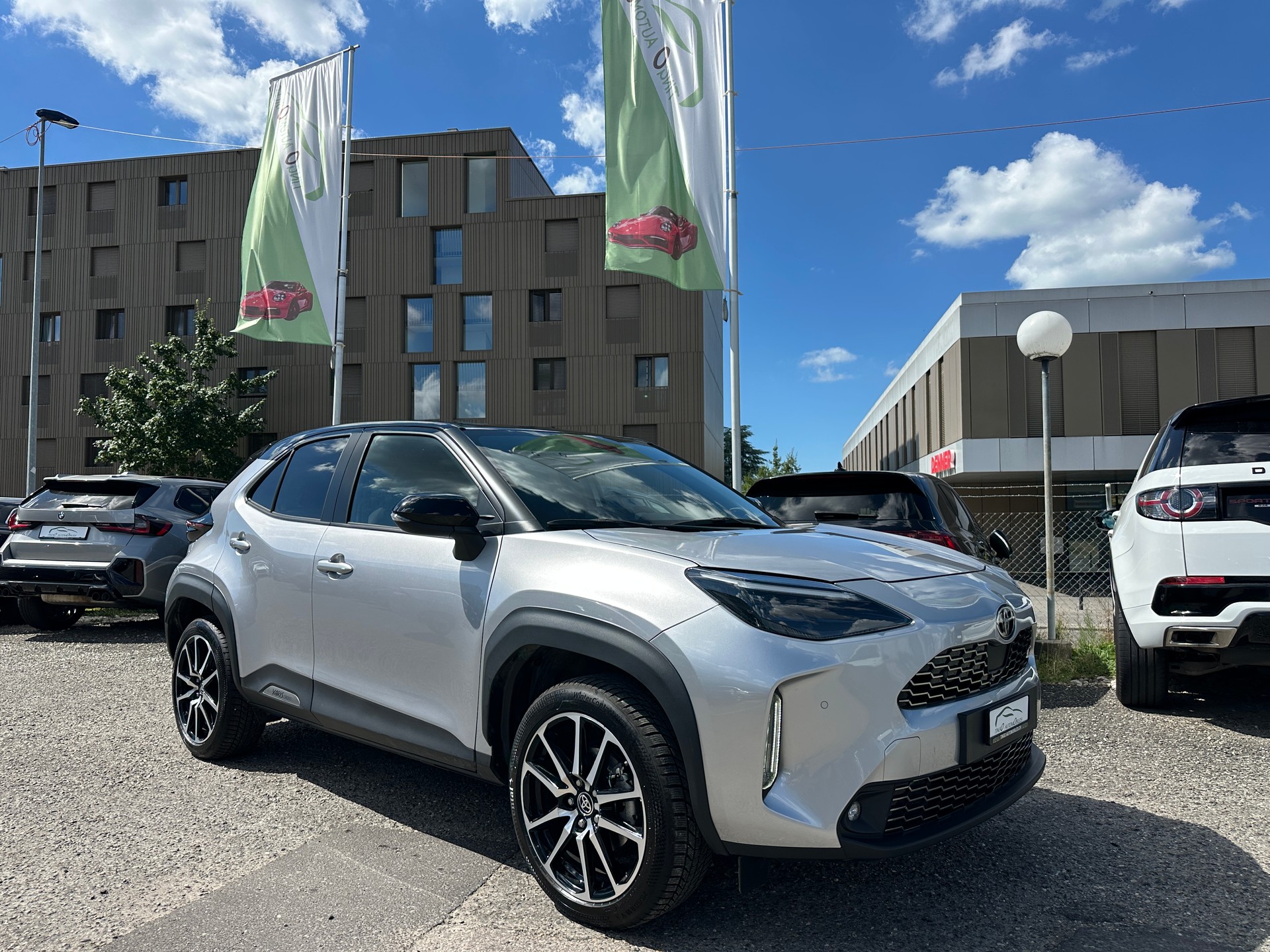 TOYOTA Yaris Cross 1.5 GR Sport e-CVT-showroom-element-3