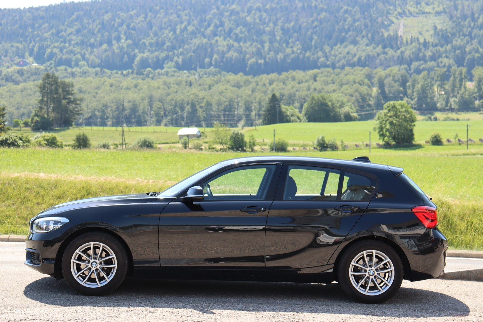 BMW 118i M Sport • Véhicule CH • Expertise du jour • Garantie-image-4