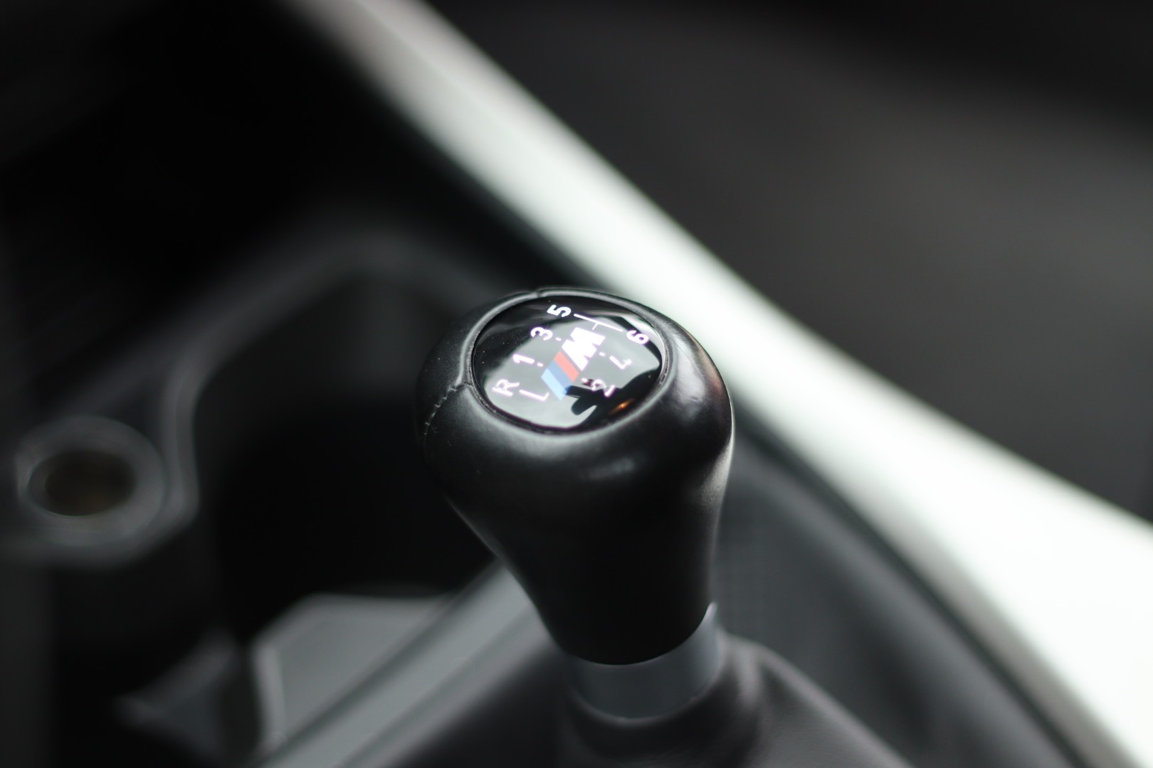 BMW 118i M Sport • Véhicule CH • Expertise du jour • Garantie-image-10