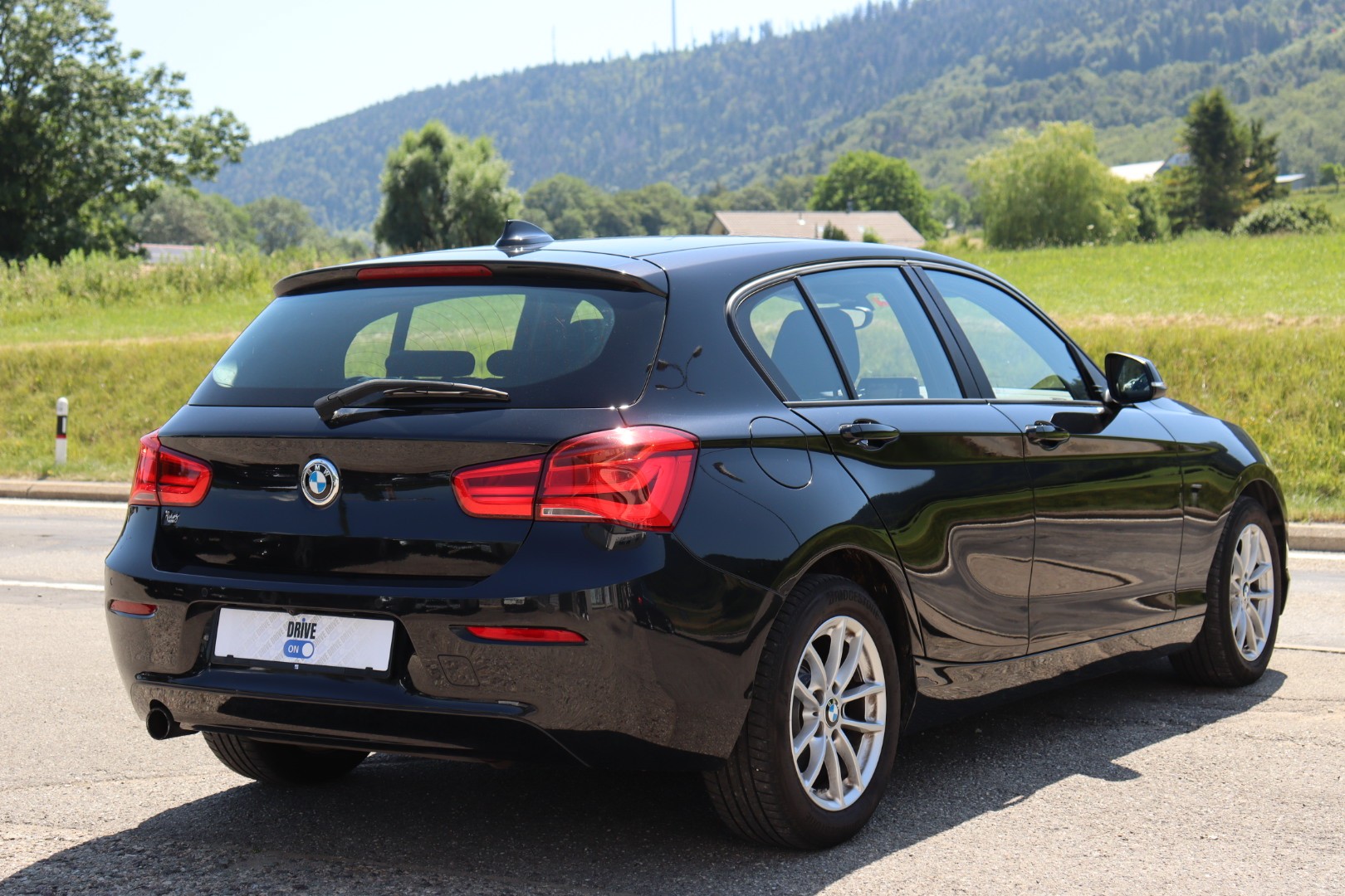 BMW 118i M Sport • Véhicule CH • Expertise du jour • Garantie-image-7